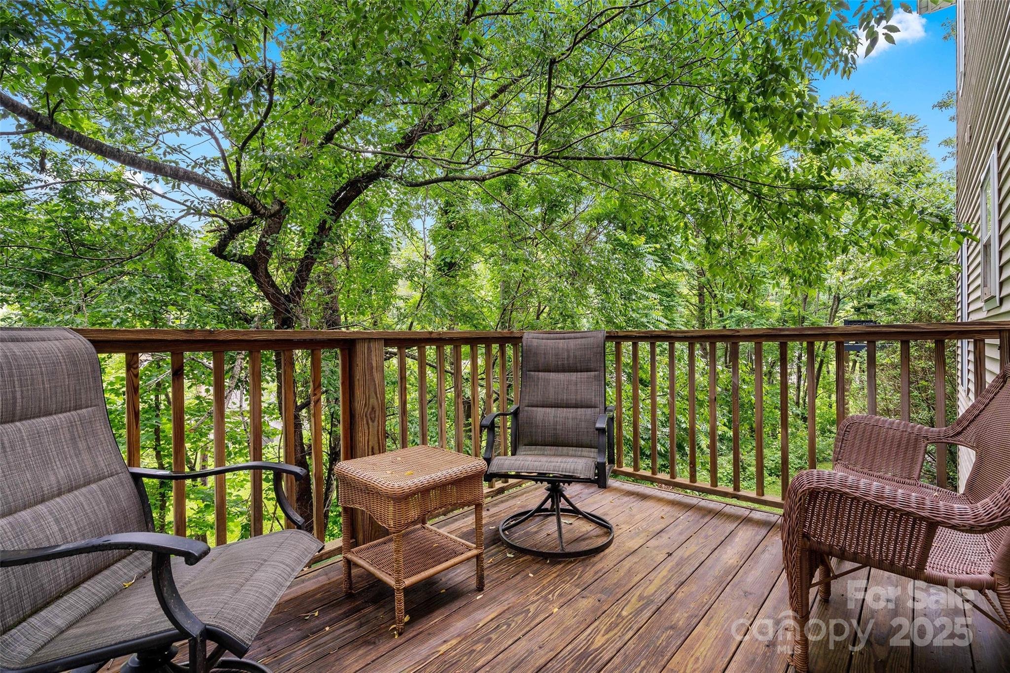10 Village East Court Property Photo 10