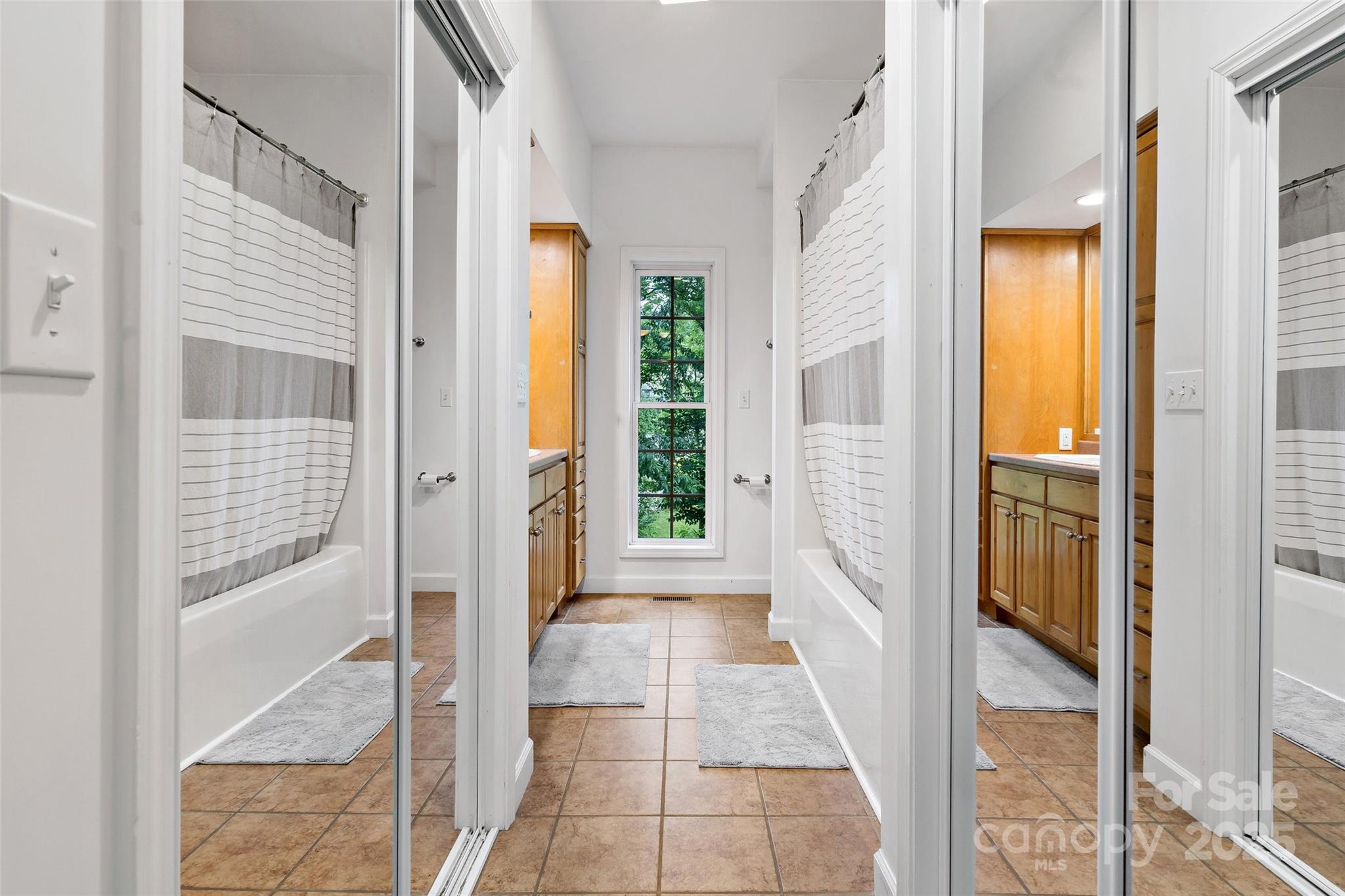10 Village East Court Property Photo 16