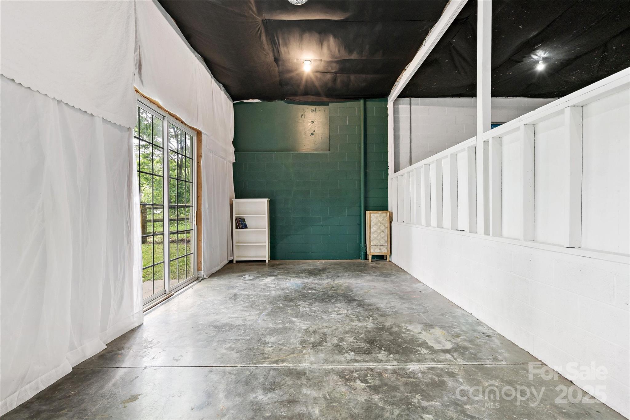 10 Village East Court Property Photo 35