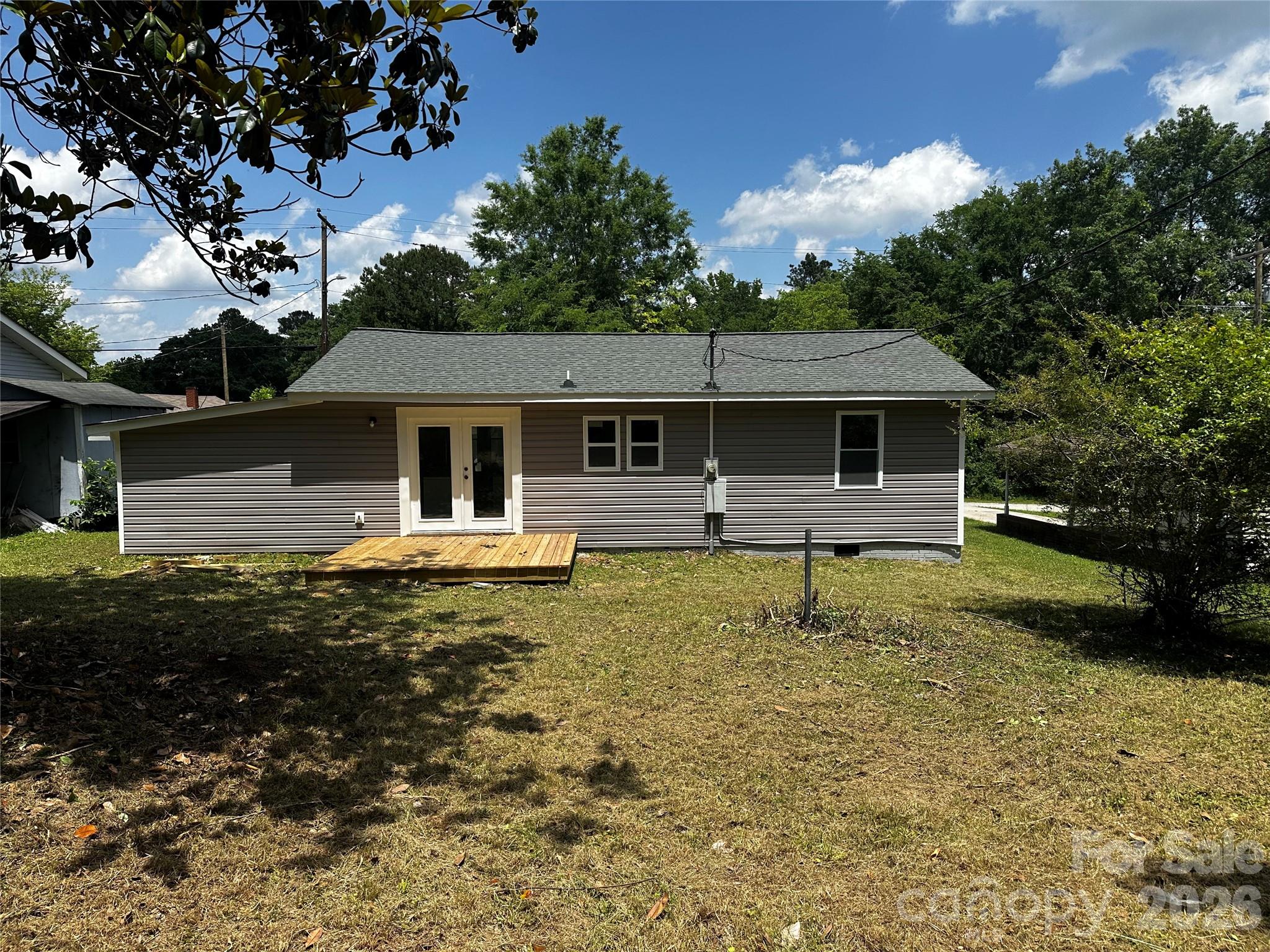 801 Calhoun Street Property Photo 2