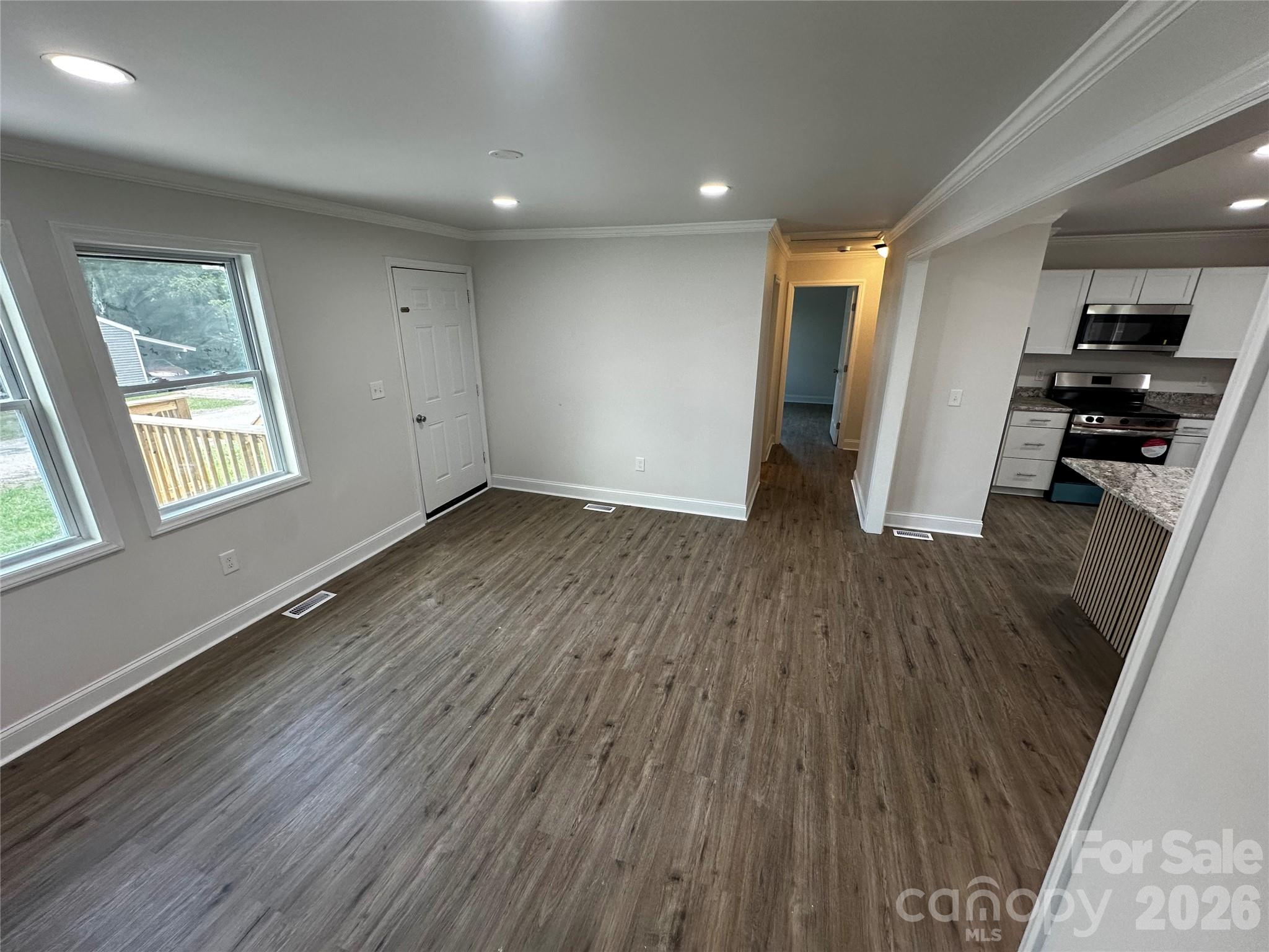 801 Calhoun Street Property Photo 3