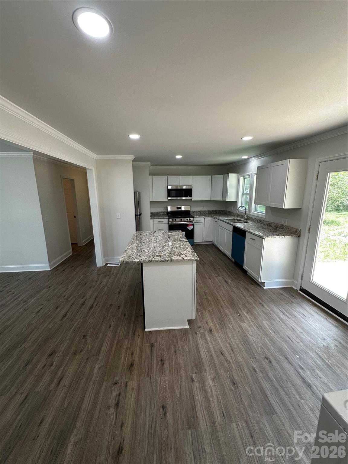 801 Calhoun Street Property Photo 4