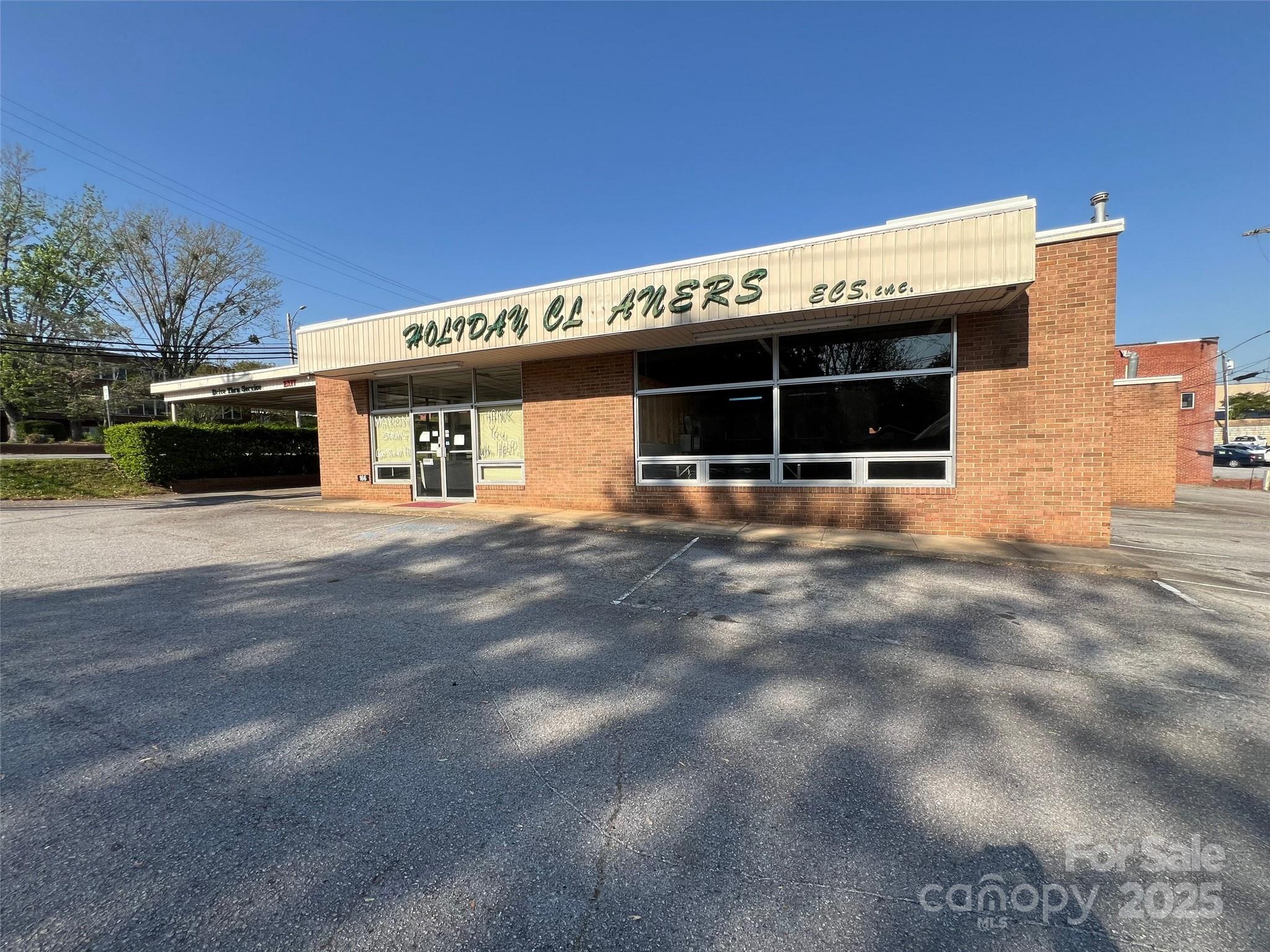 166 N Logan Street Property Photo 1