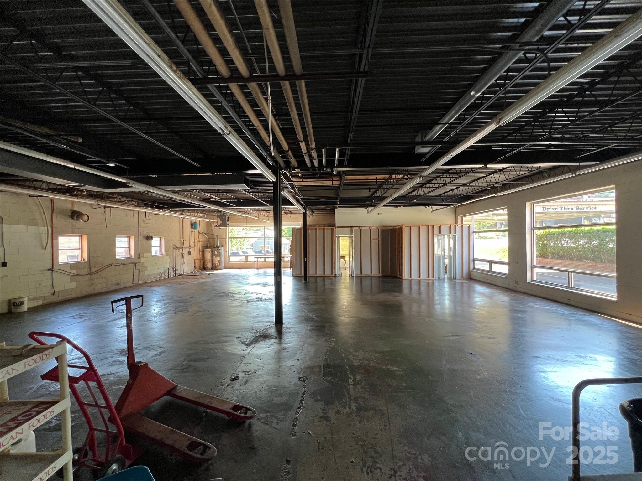 166 N Logan Street Property Photo 4