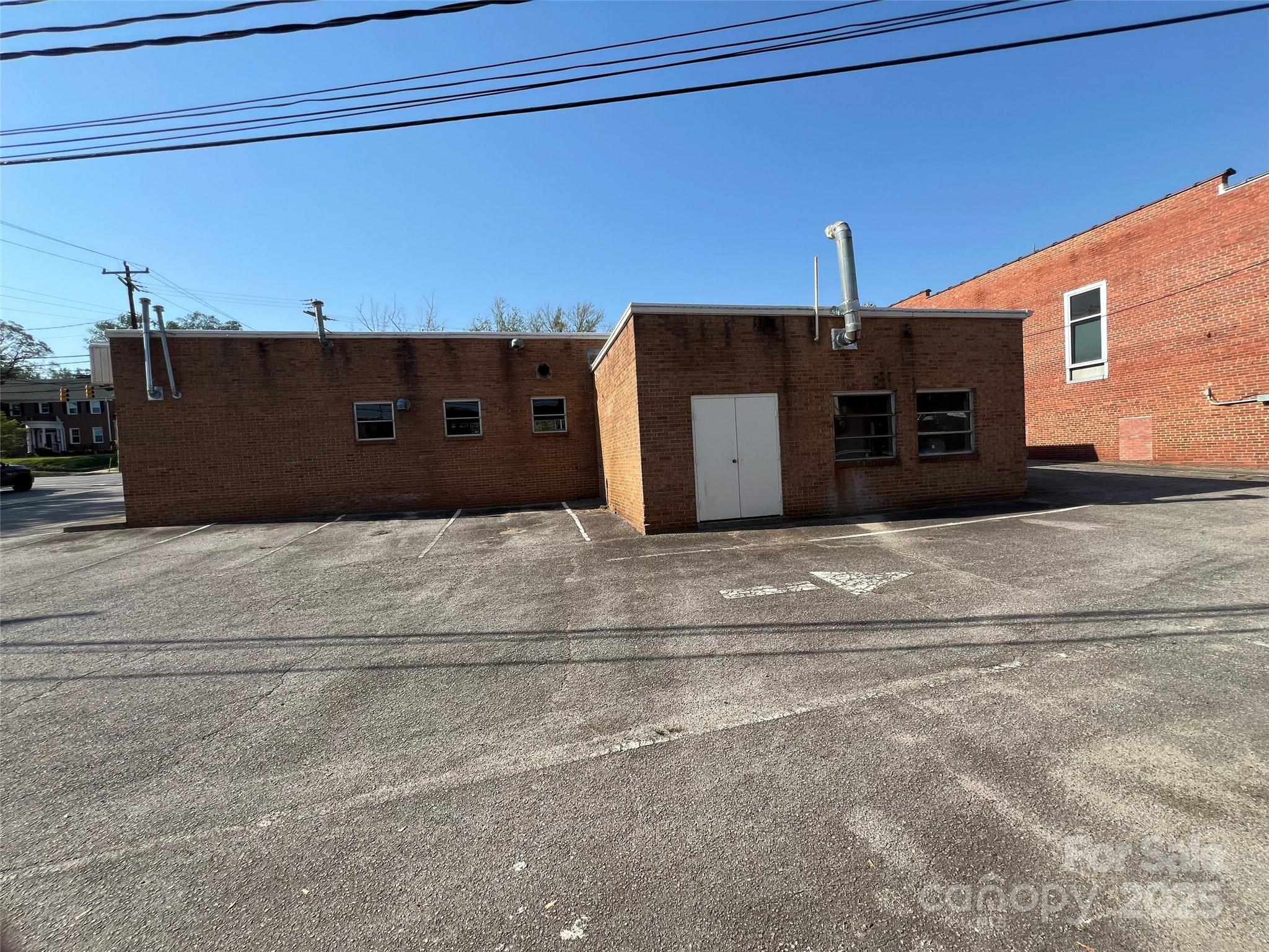 166 N Logan Street Property Photo 15