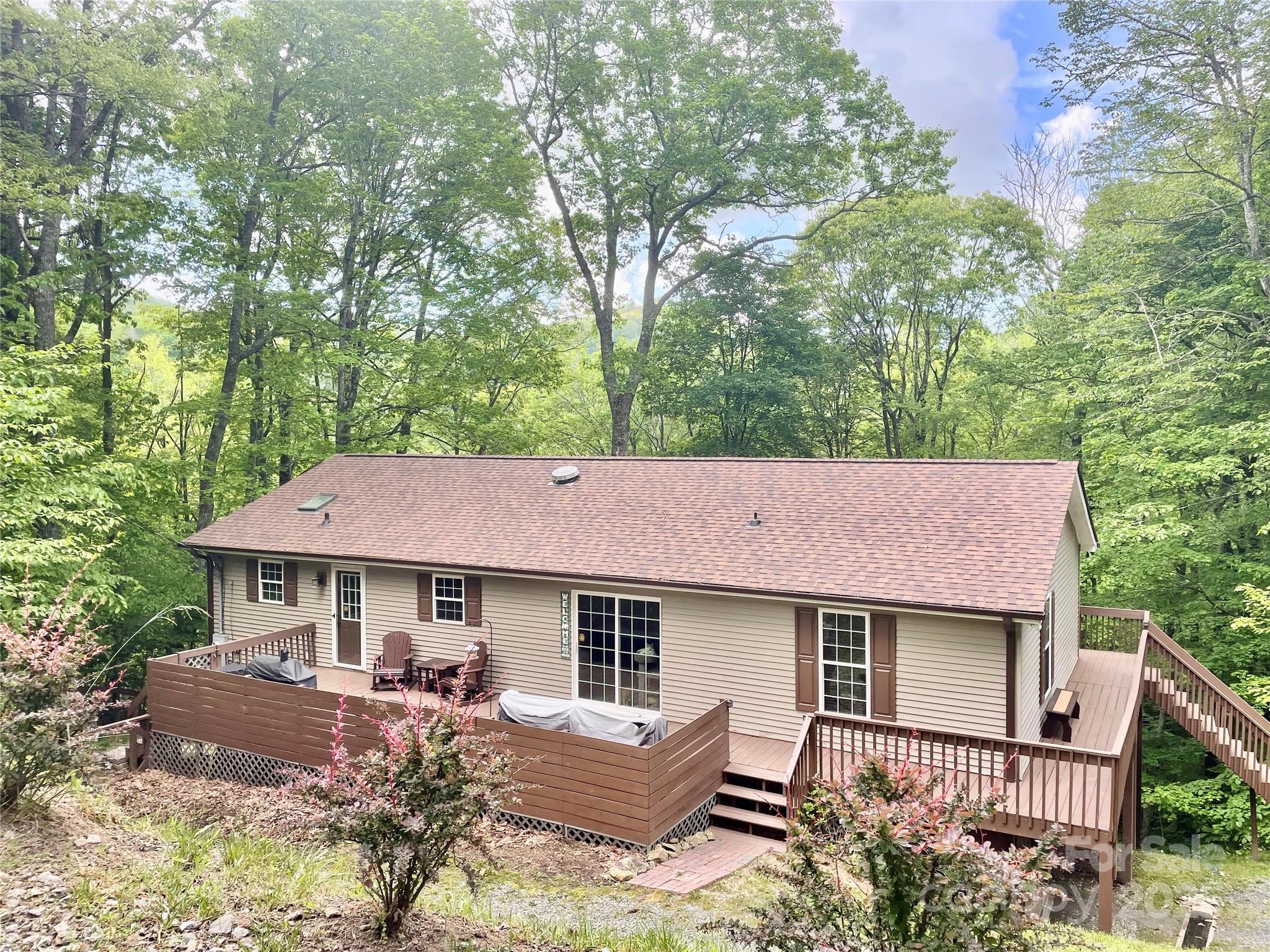 334 Foxden Road Property Photo 1