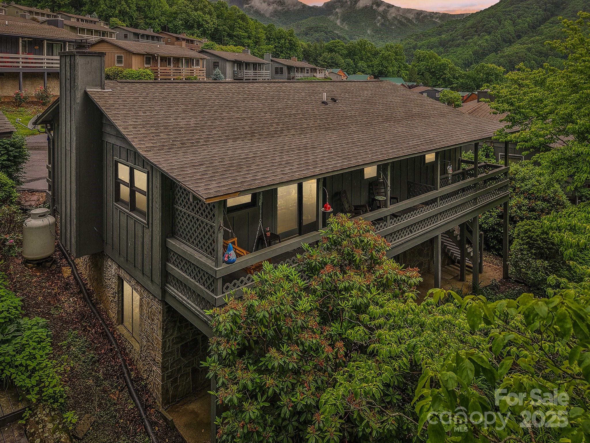 418 Stoney Ridge Loop Property Photo 4