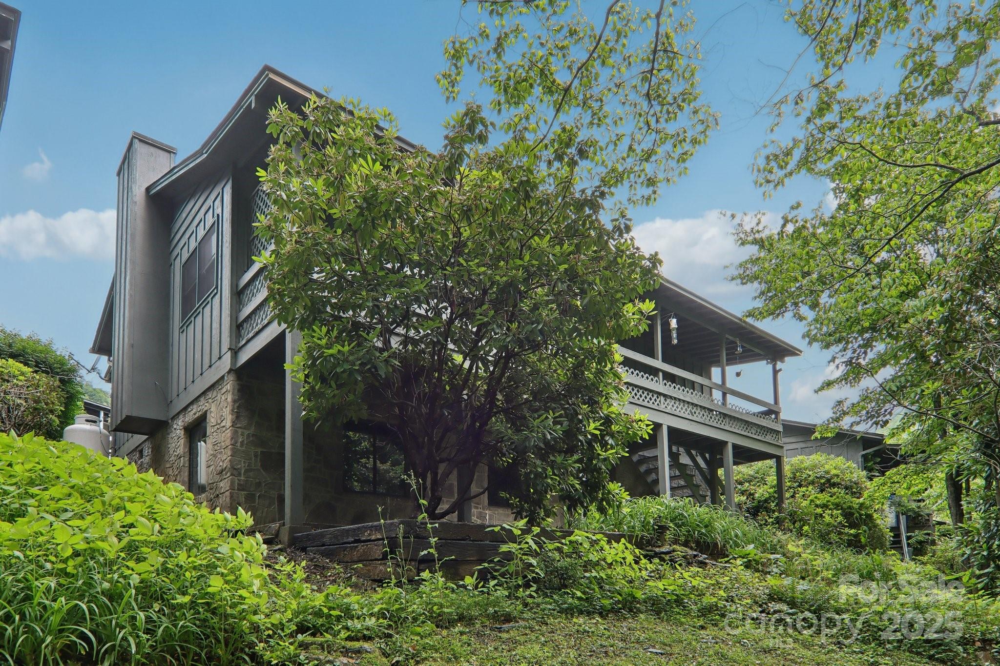418 Stoney Ridge Loop Property Photo 7