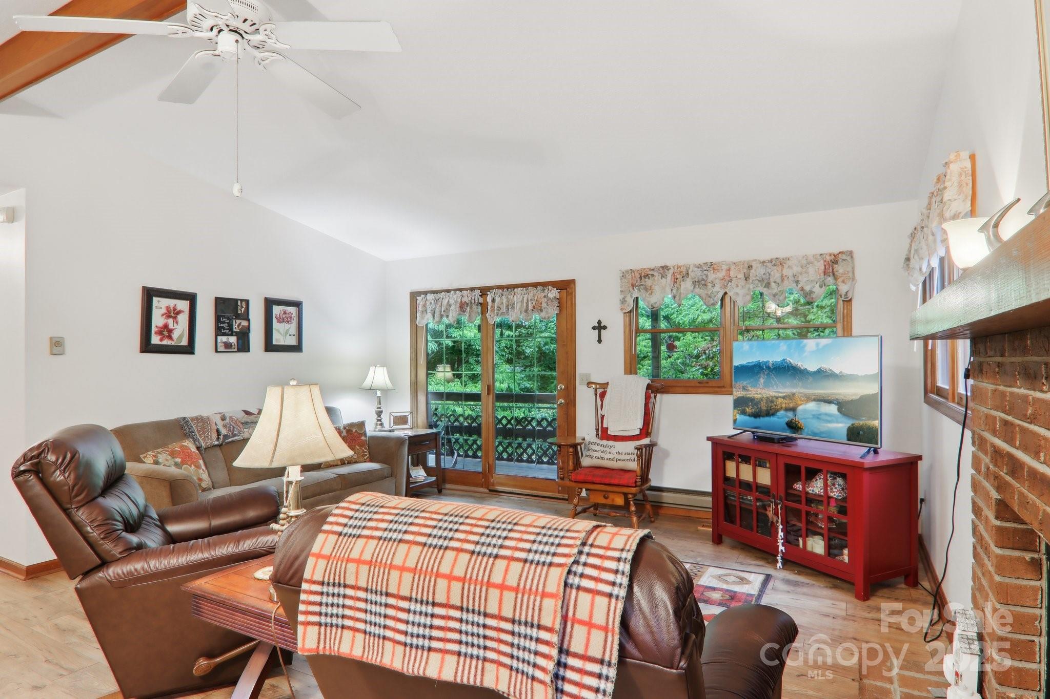 418 Stoney Ridge Loop Property Photo 8