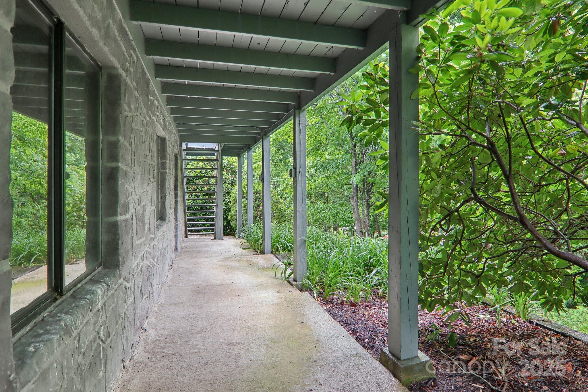 418 Stoney Ridge Loop Property Photo 32