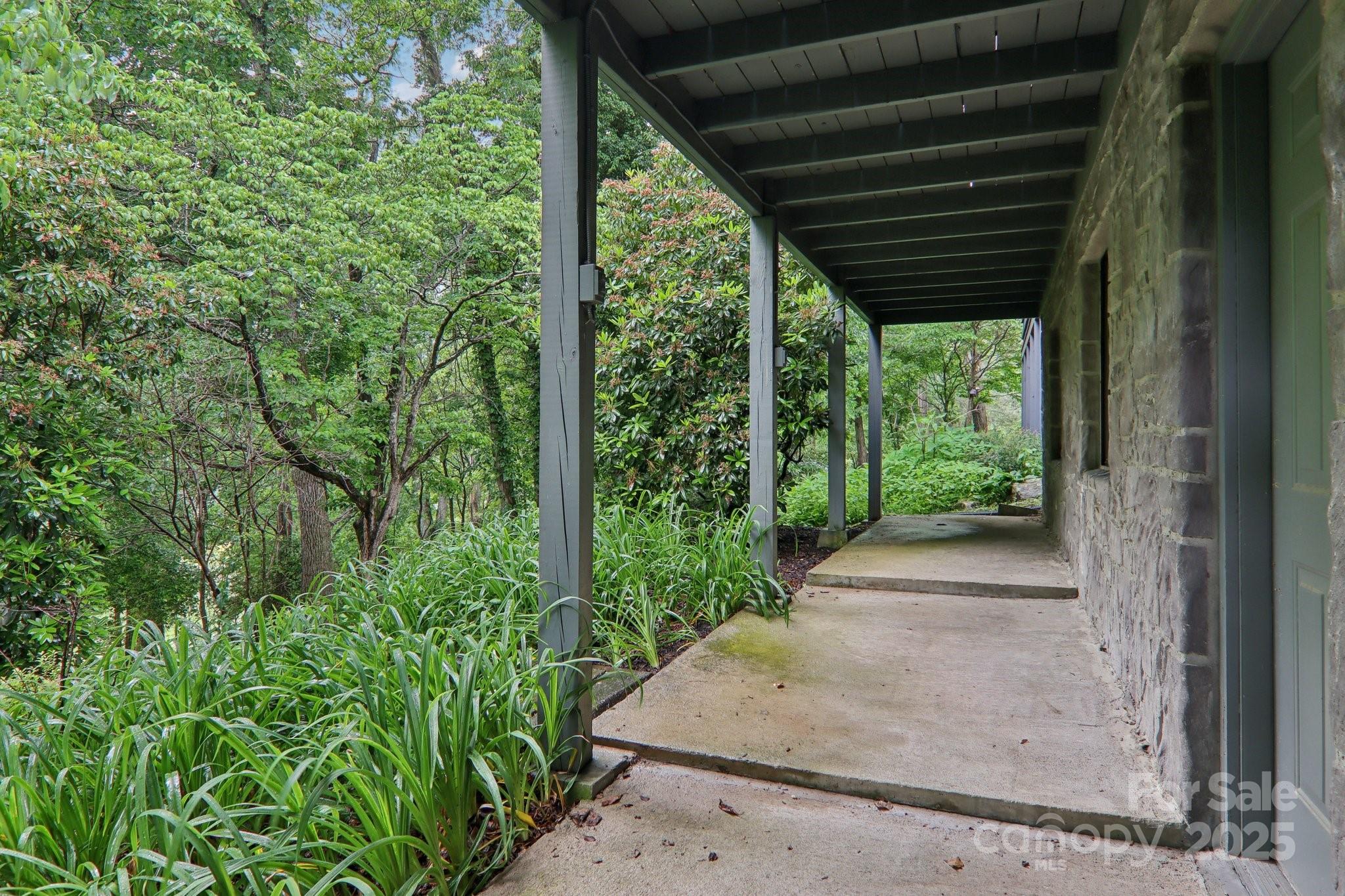 418 Stoney Ridge Loop Property Photo 34