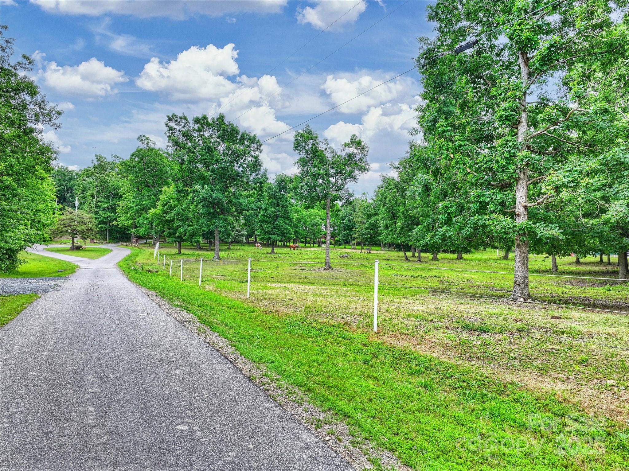 00 601 Highway Property Photo 9