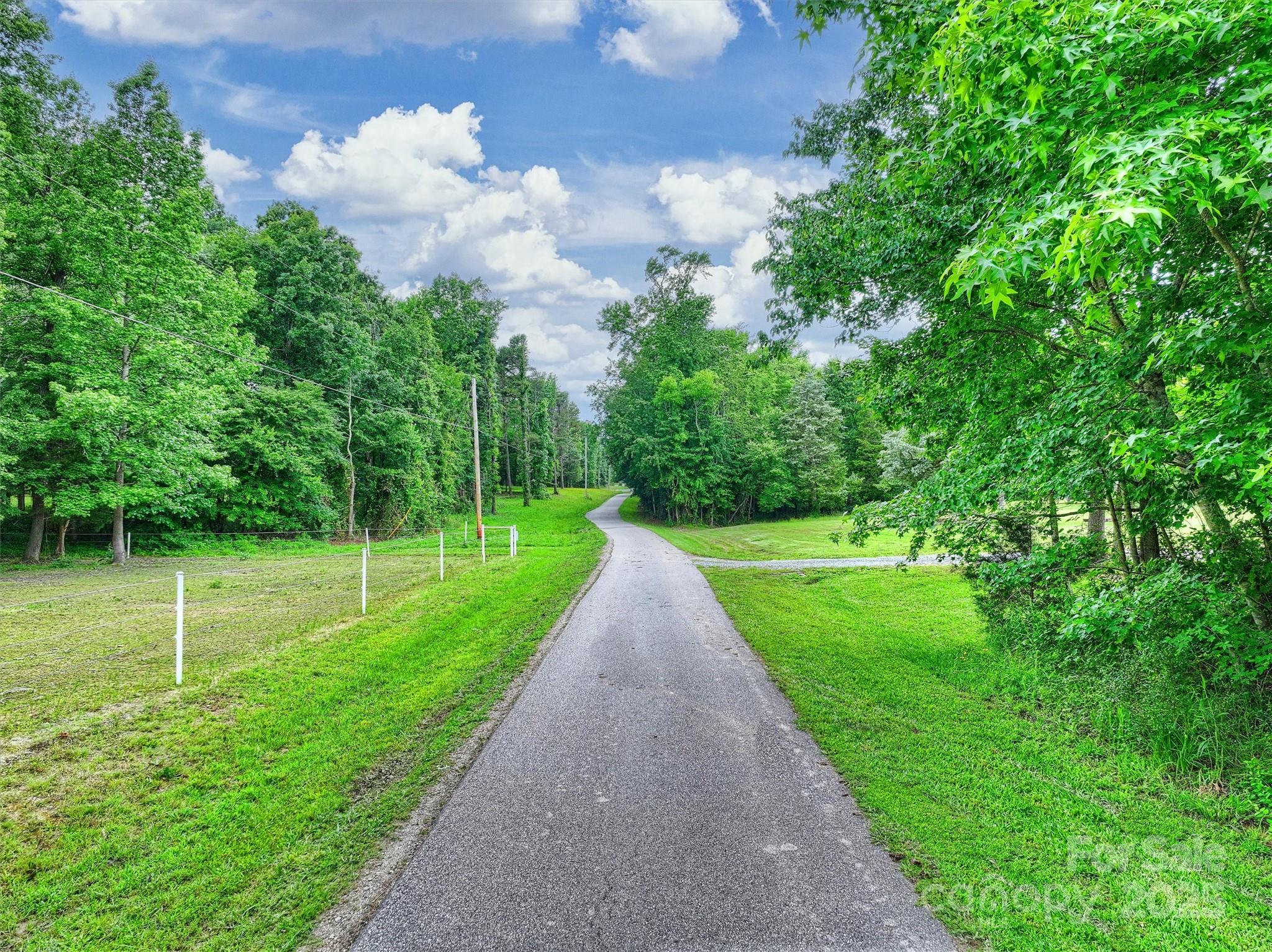 00 601 Highway Property Photo 10