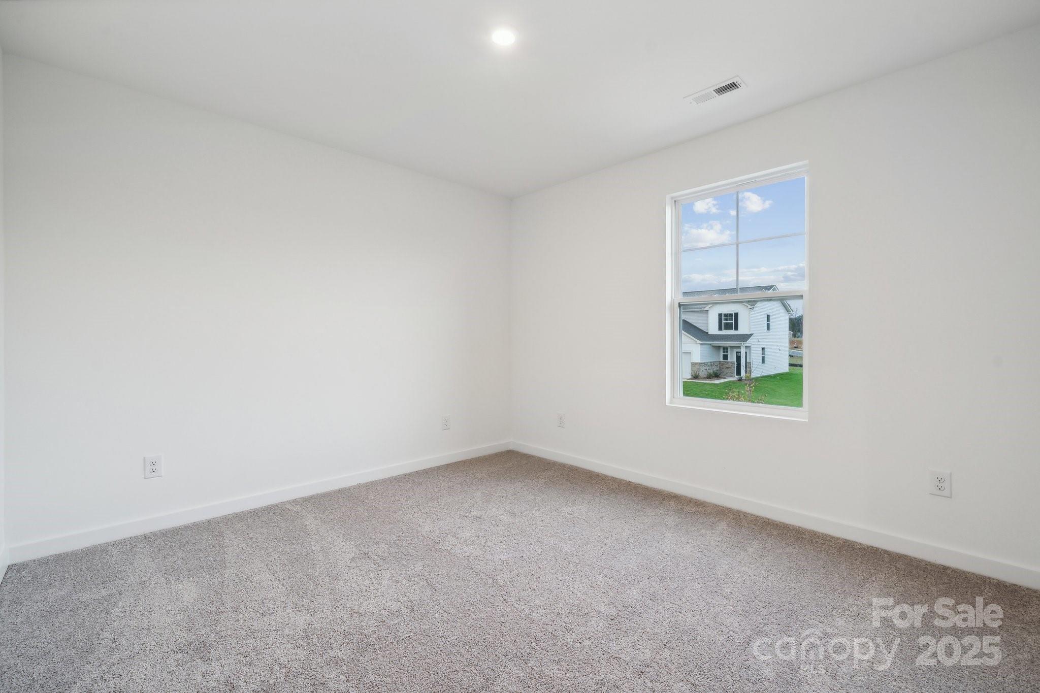 270 Bezelle Avenue Property Photo 18