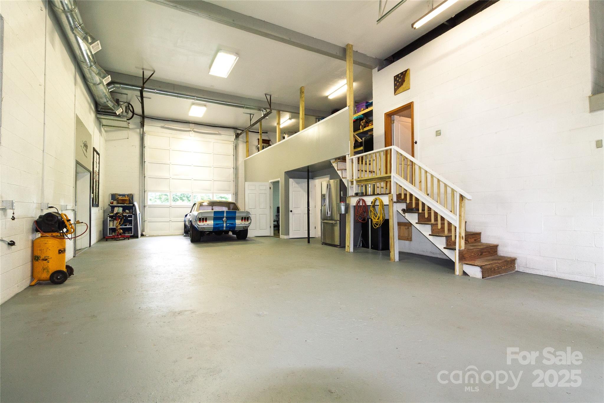 1028 Washburn Switch Road Property Photo 13