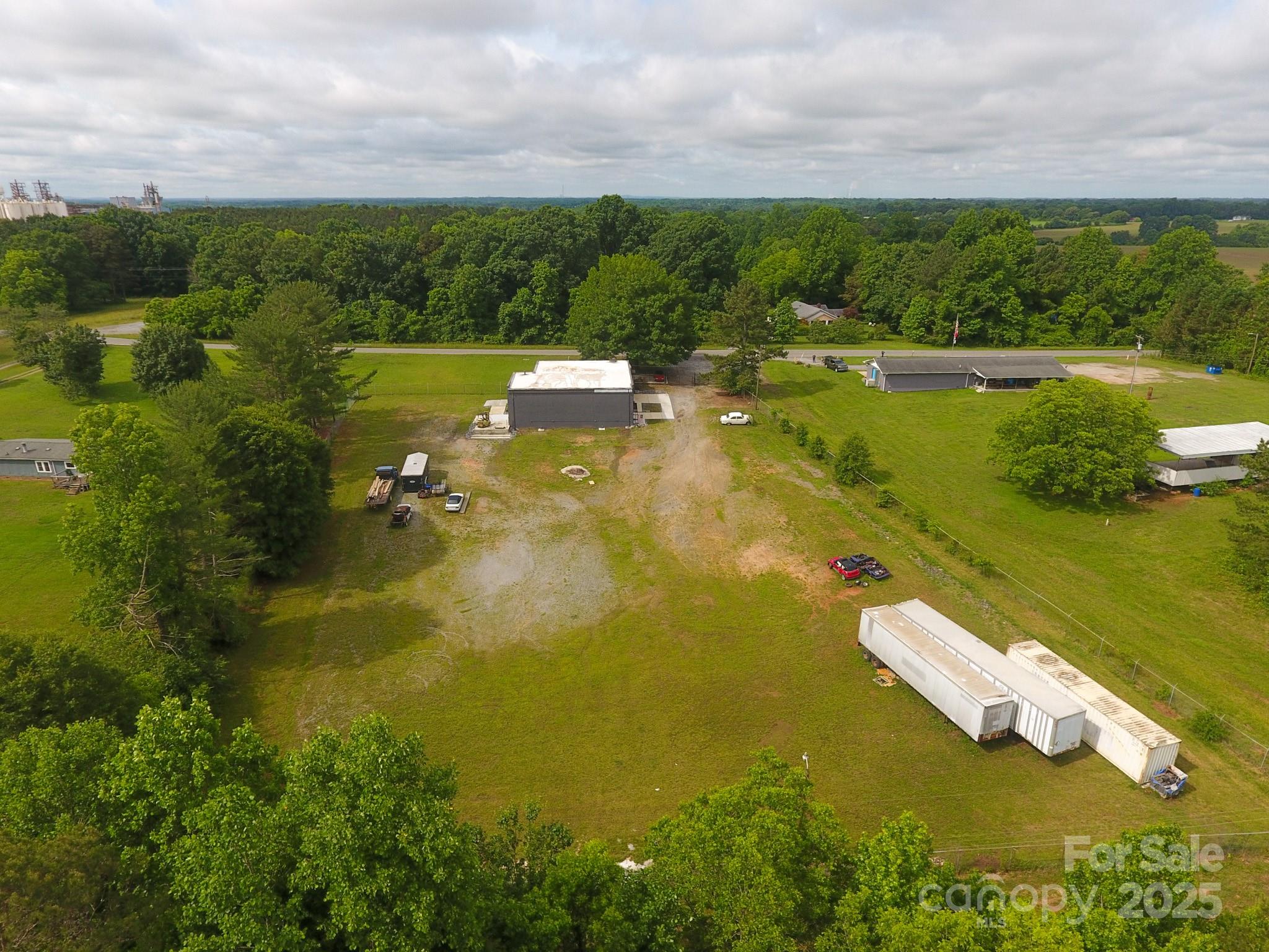 1028 Washburn Switch Road Property Photo 21