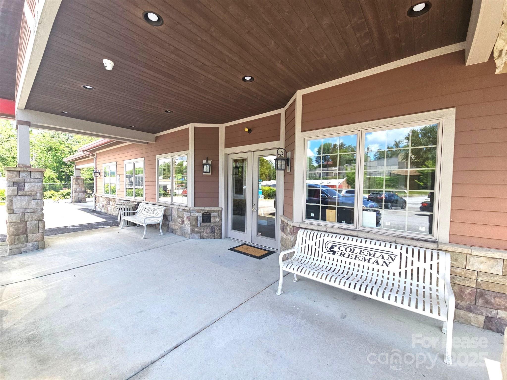 1216 Asheville Highway Property Photo 5