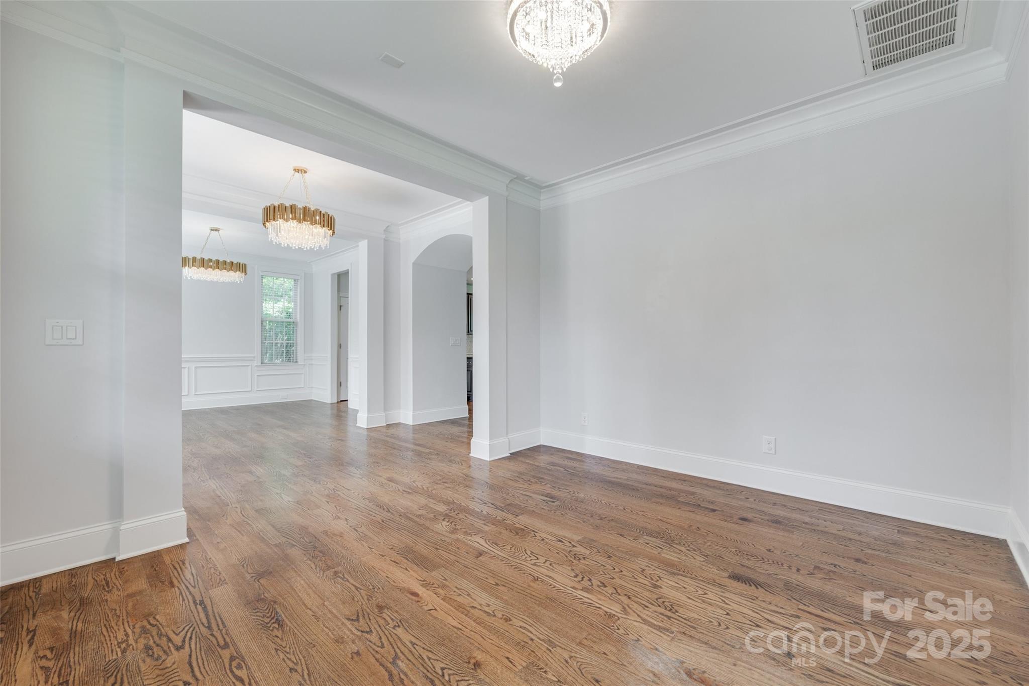 2785 Disney Place Property Photo 5