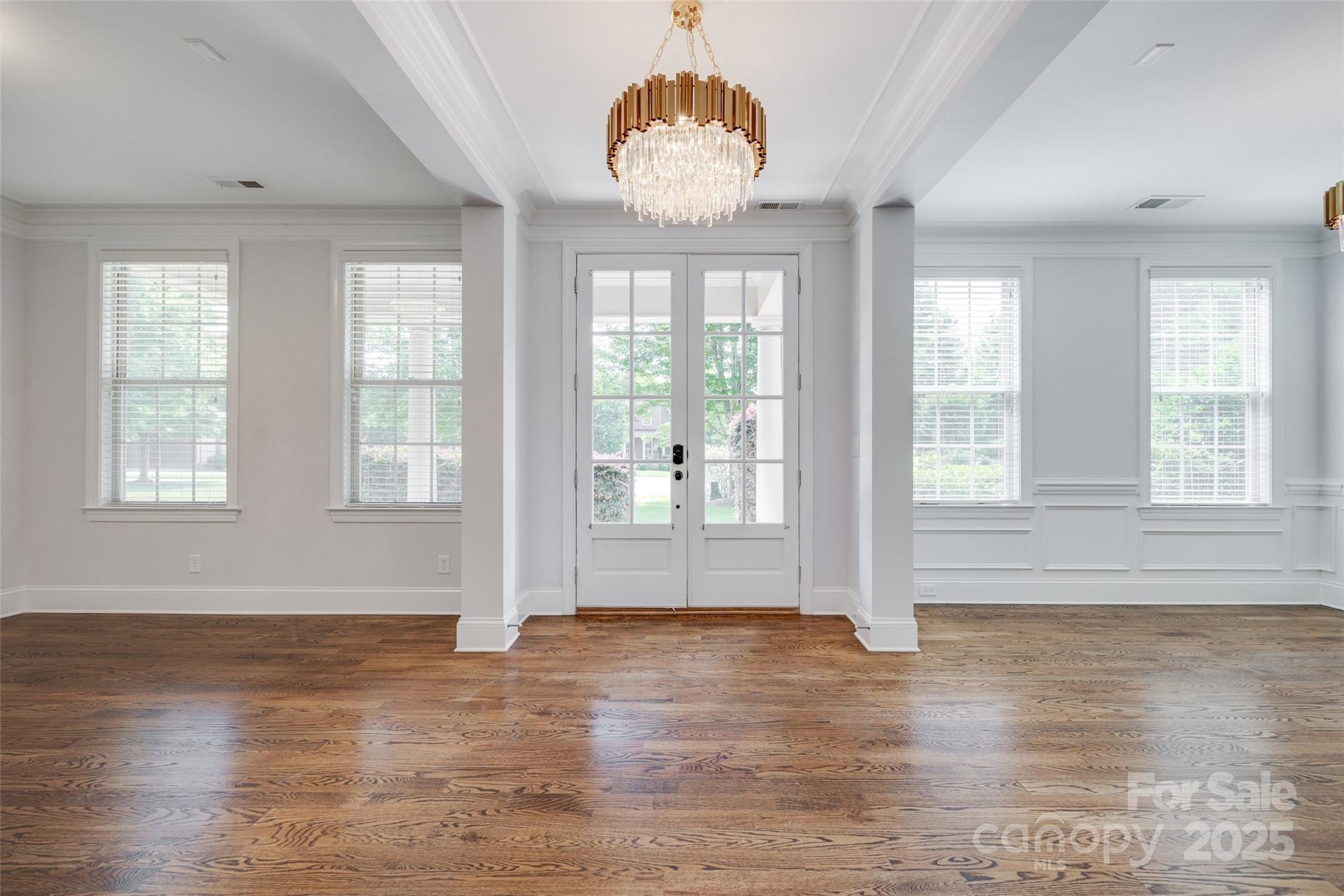 2785 Disney Place Property Photo 7