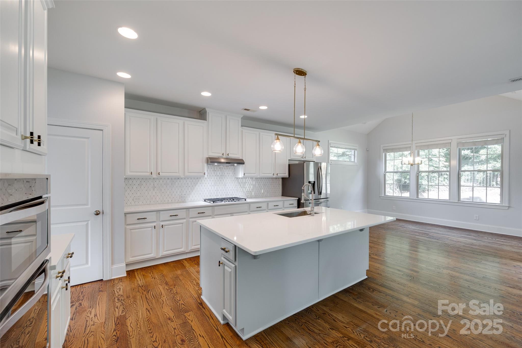 2785 Disney Place Property Photo 9