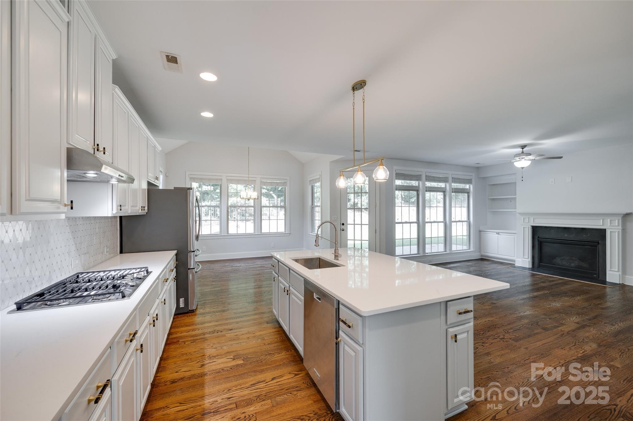2785 Disney Place Property Photo 10