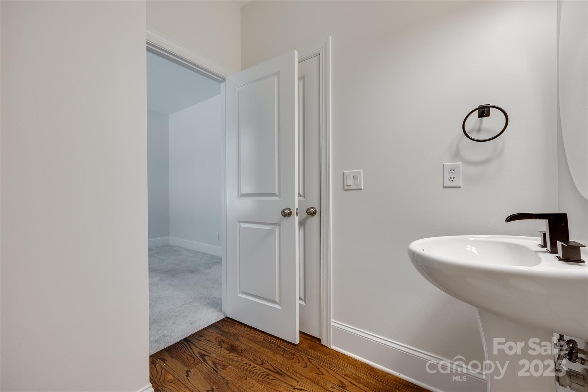 2785 Disney Place Property Photo 18