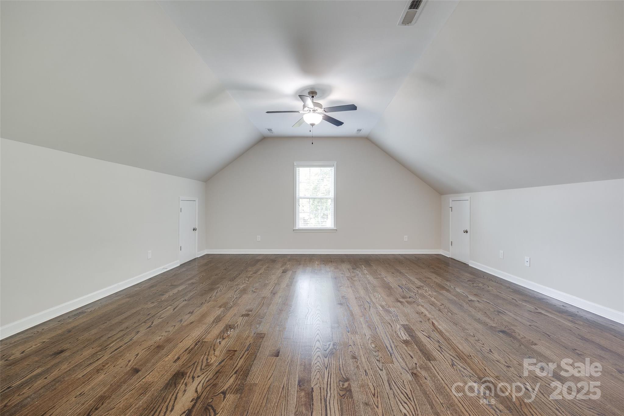2785 Disney Place Property Photo 32