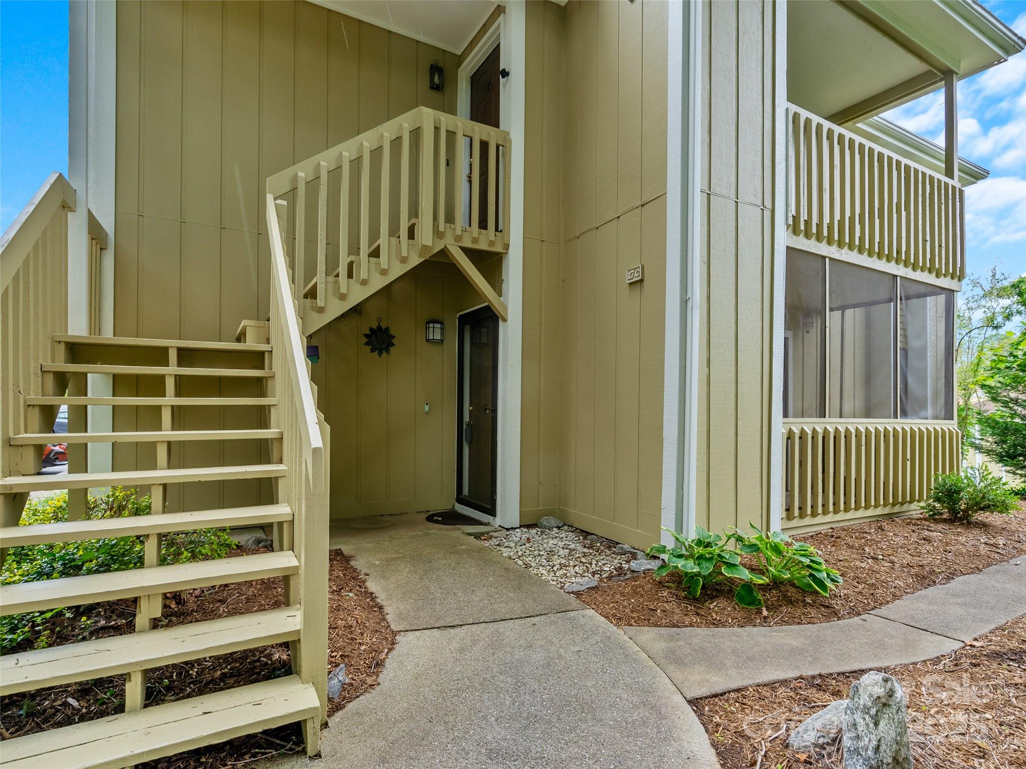 110 Heywood Road 17c Property Photo 1
