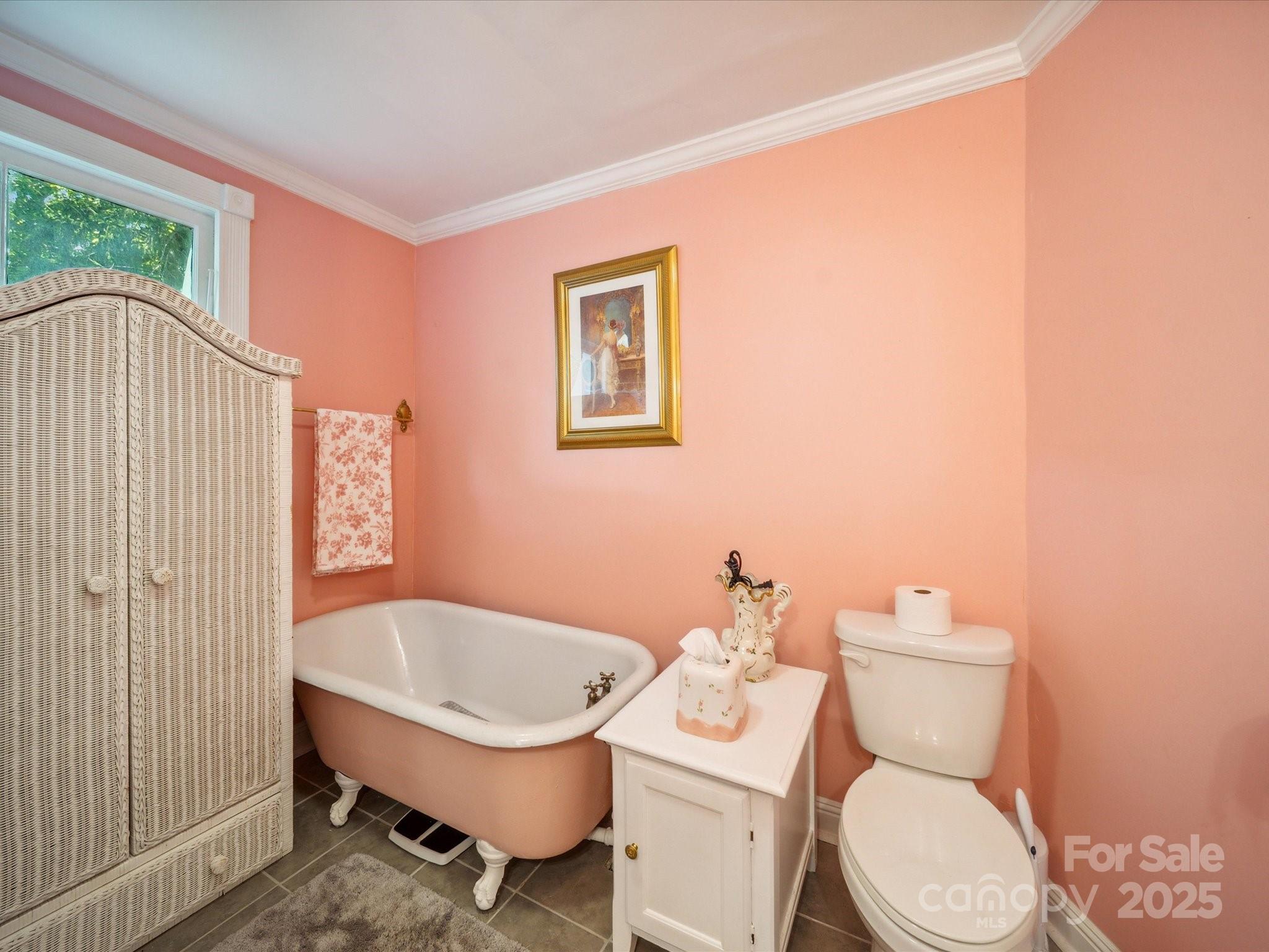 408 S Ellis Street Property Photo 10