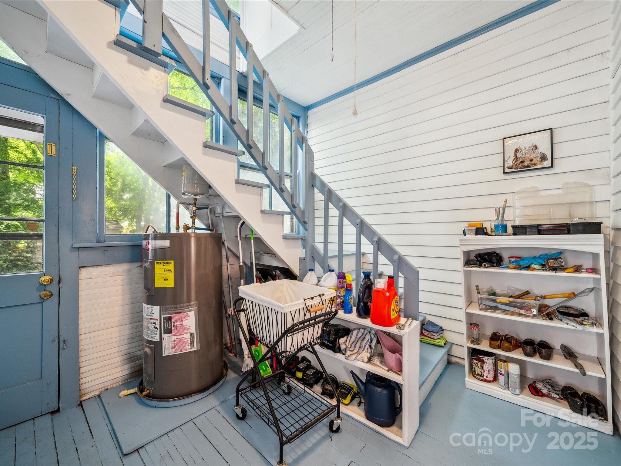 408 S Ellis Street Property Photo 16