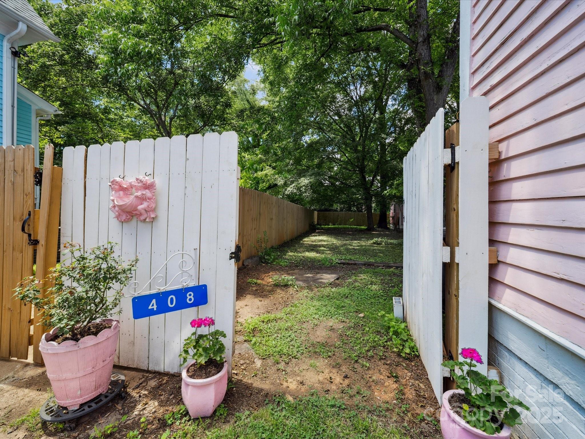 408 S Ellis Street Property Photo 33