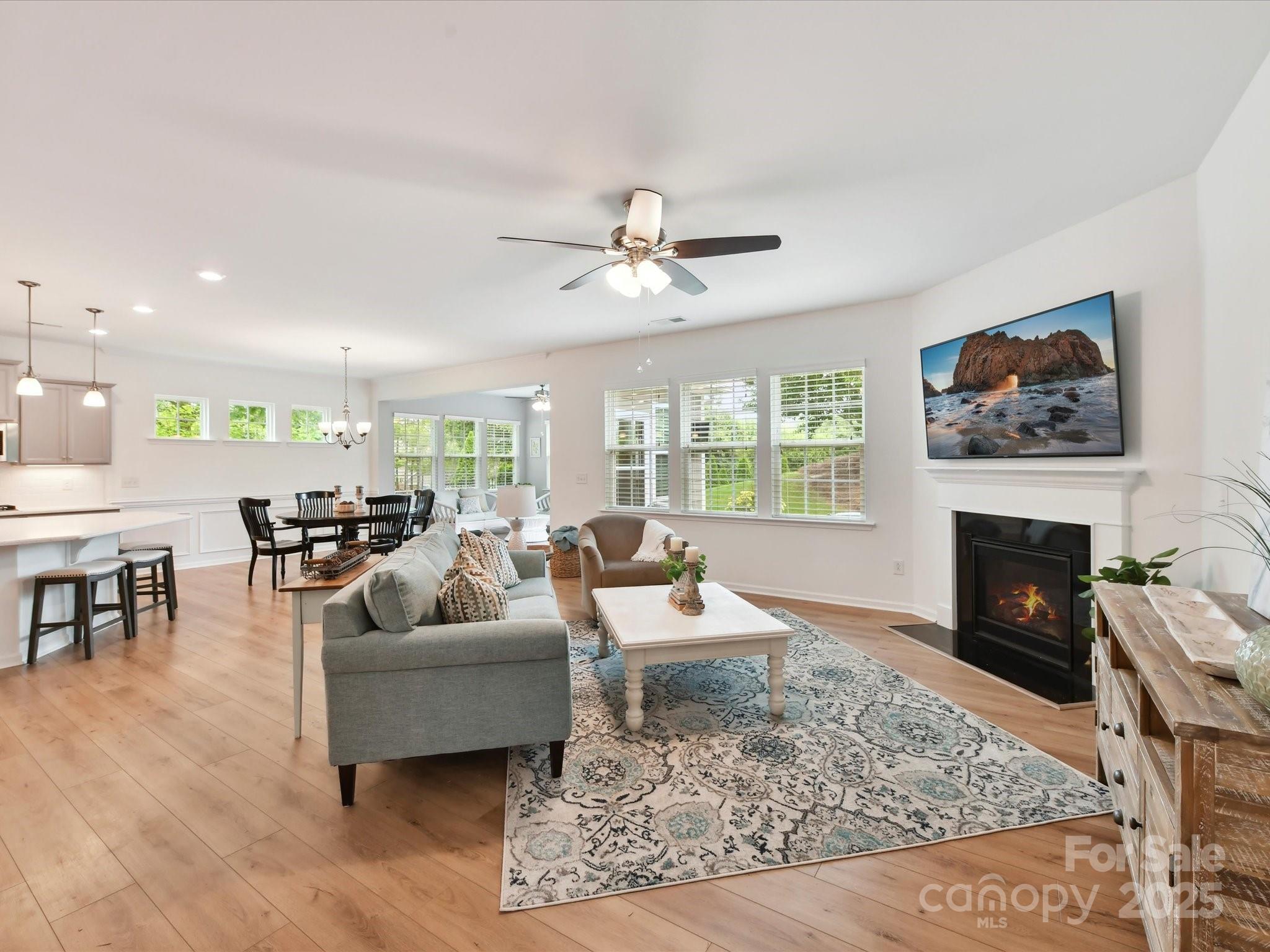 200 Sweet Briar Drive Property Photo 6