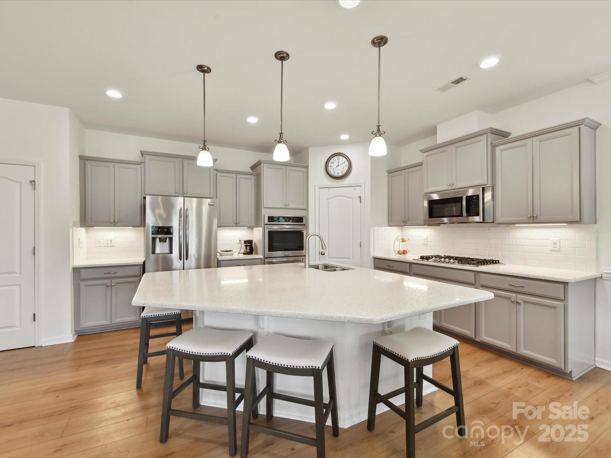 200 Sweet Briar Drive Property Photo 10