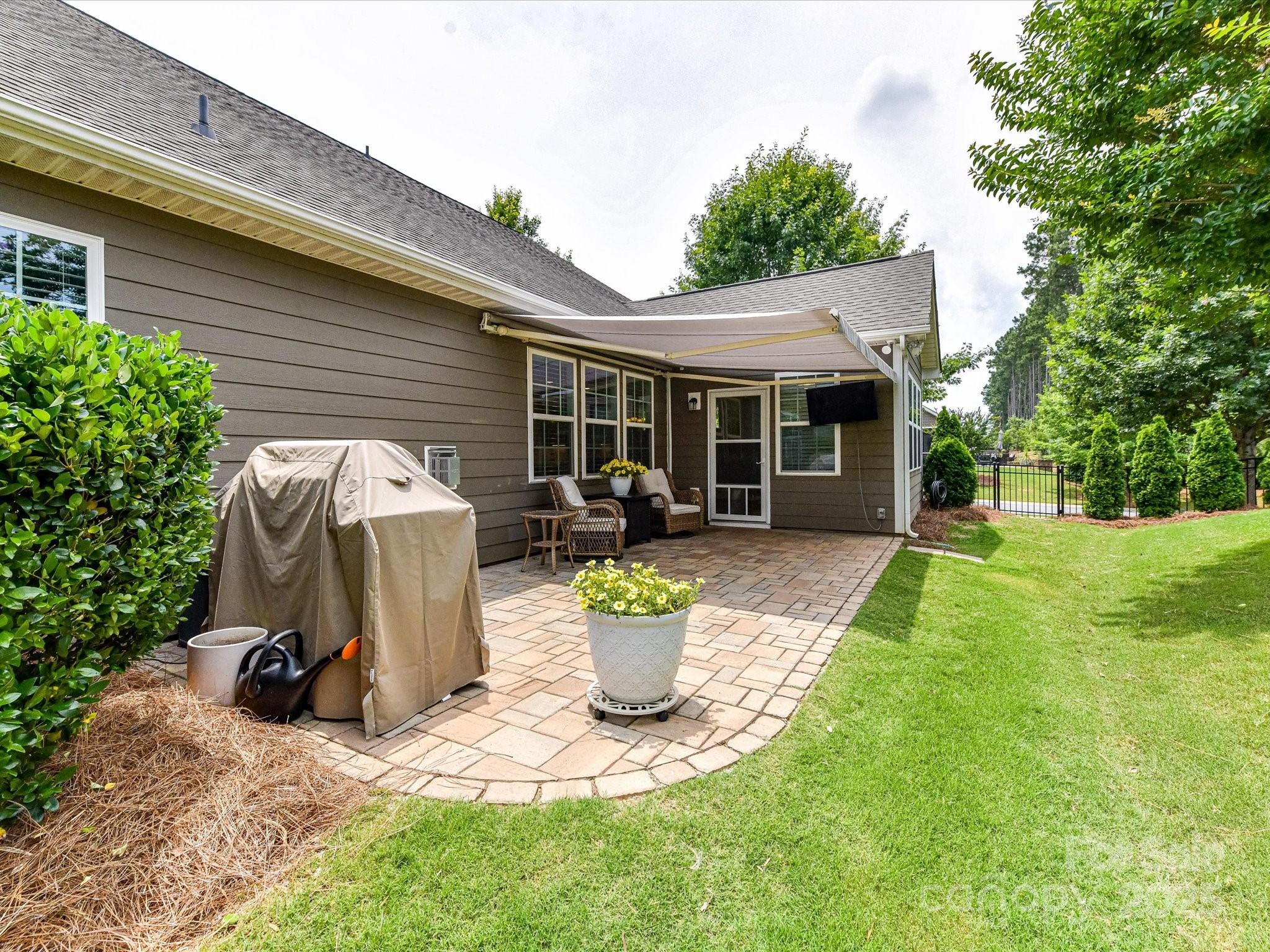 200 Sweet Briar Drive Property Photo 36