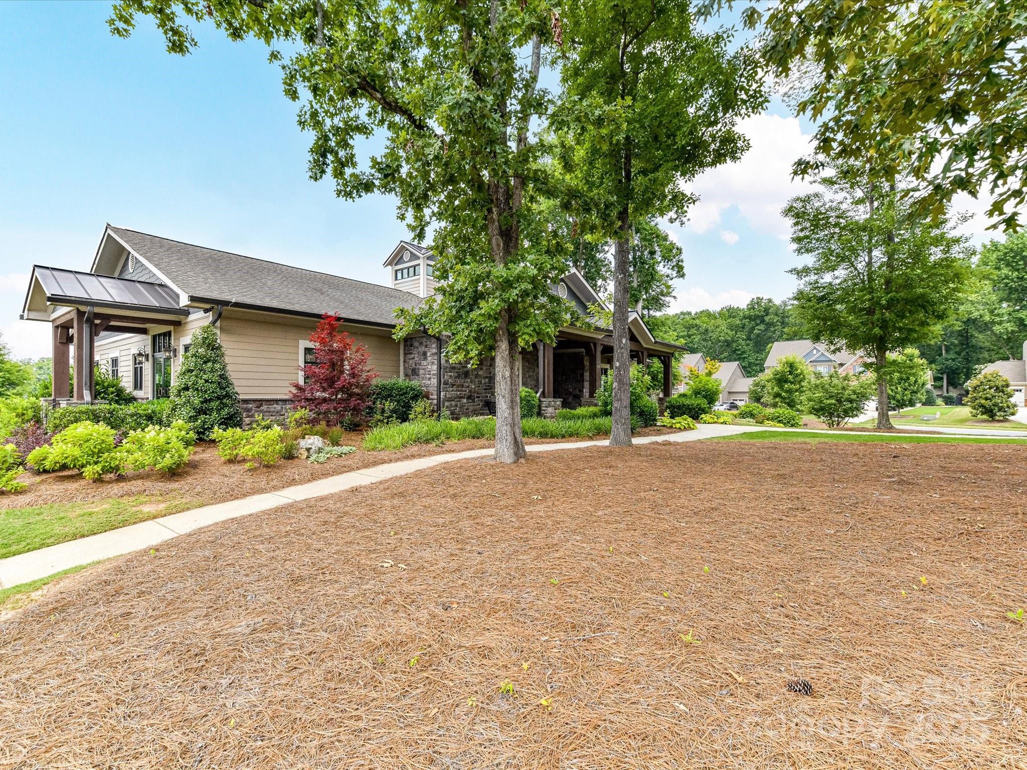 200 Sweet Briar Drive Property Photo 38