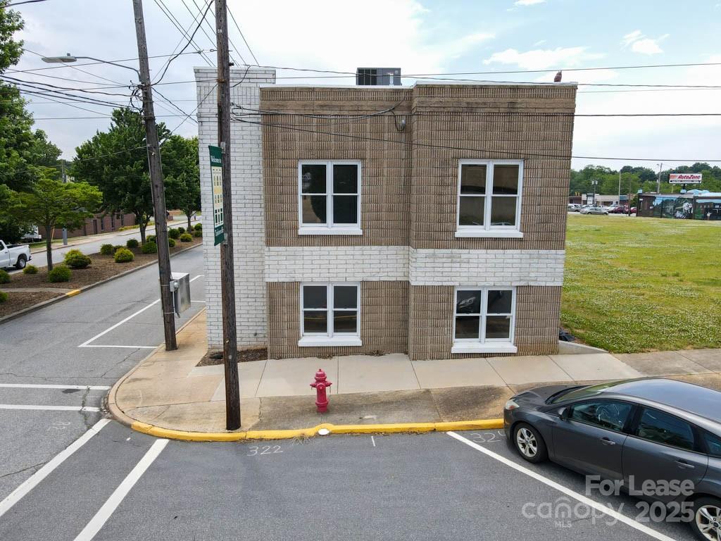 214 Main Avenue Drive Property Photo 3
