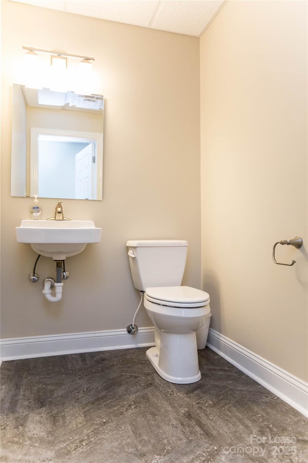 214 Main Avenue Drive Property Photo 24