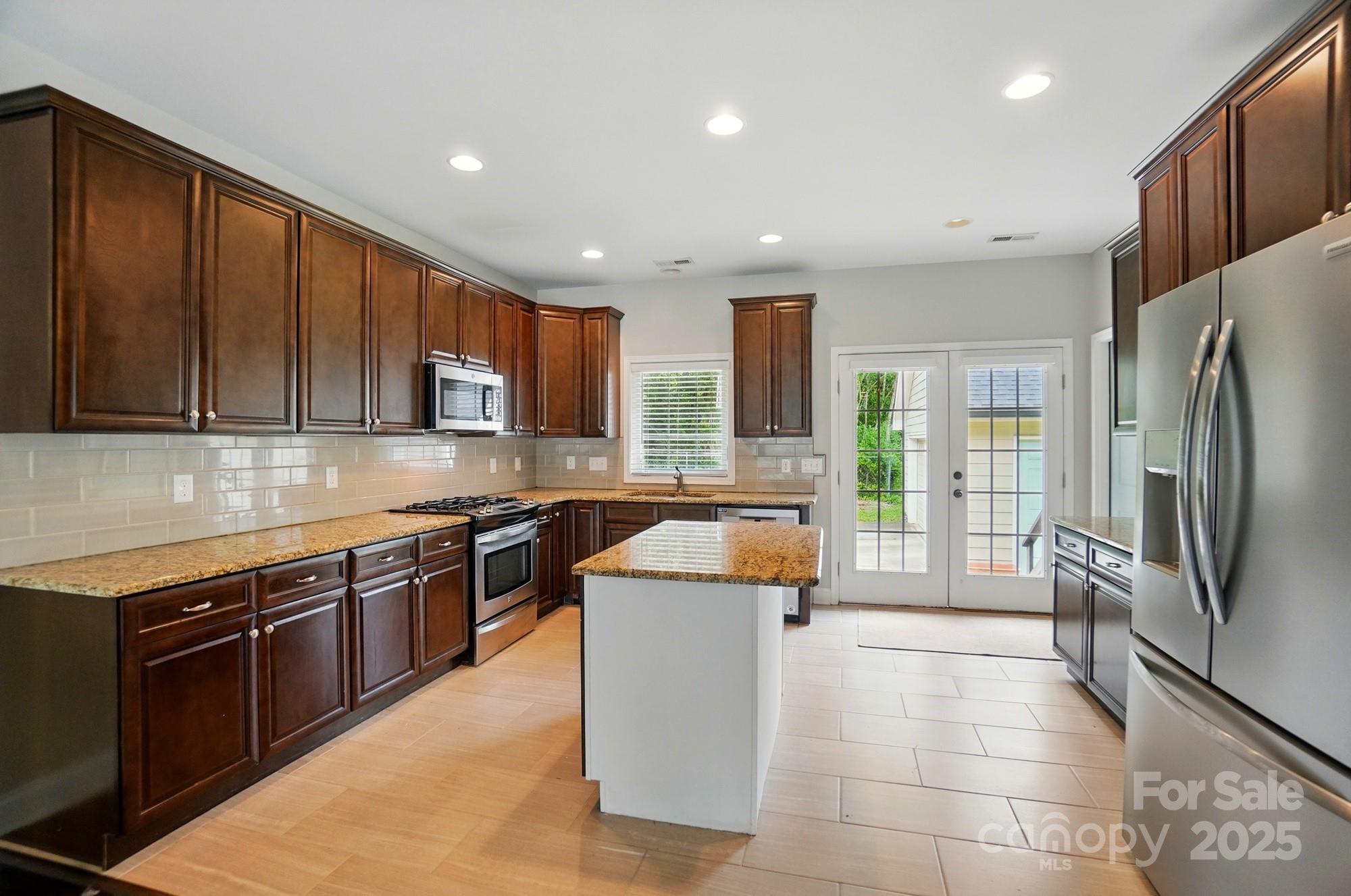 6618 Alexander Road Property Photo 9