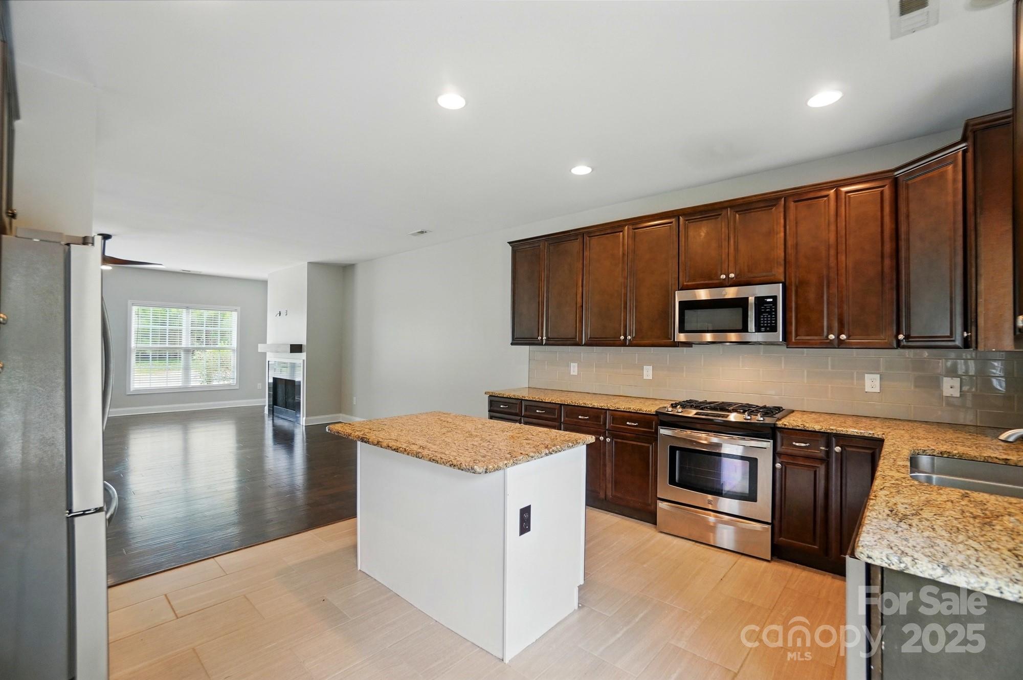 6618 Alexander Road Property Photo 10