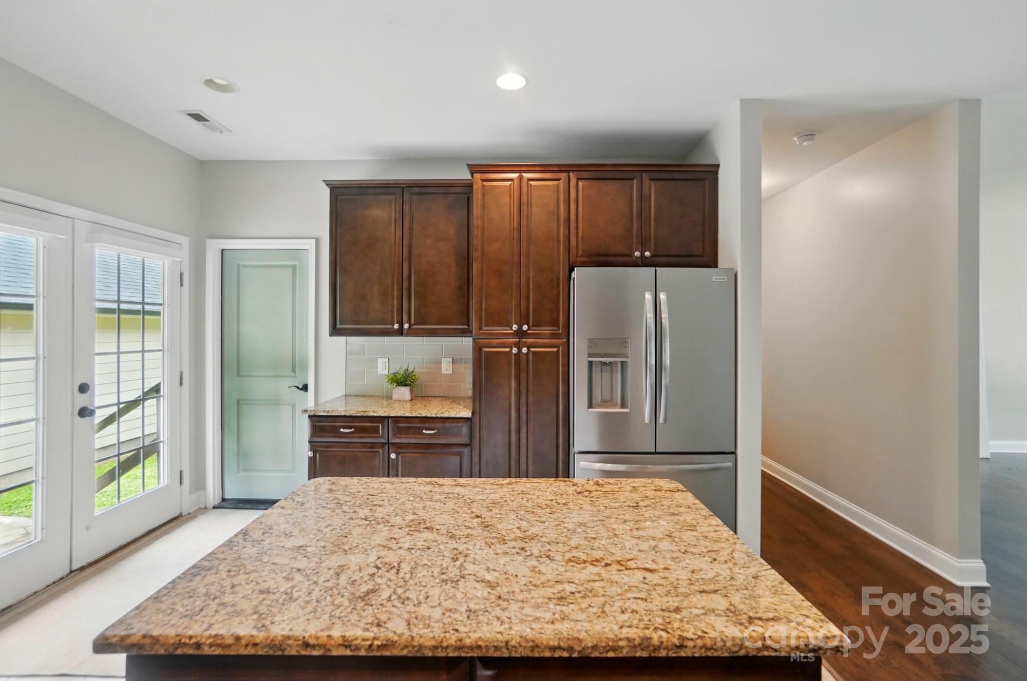 6618 Alexander Road Property Photo 11