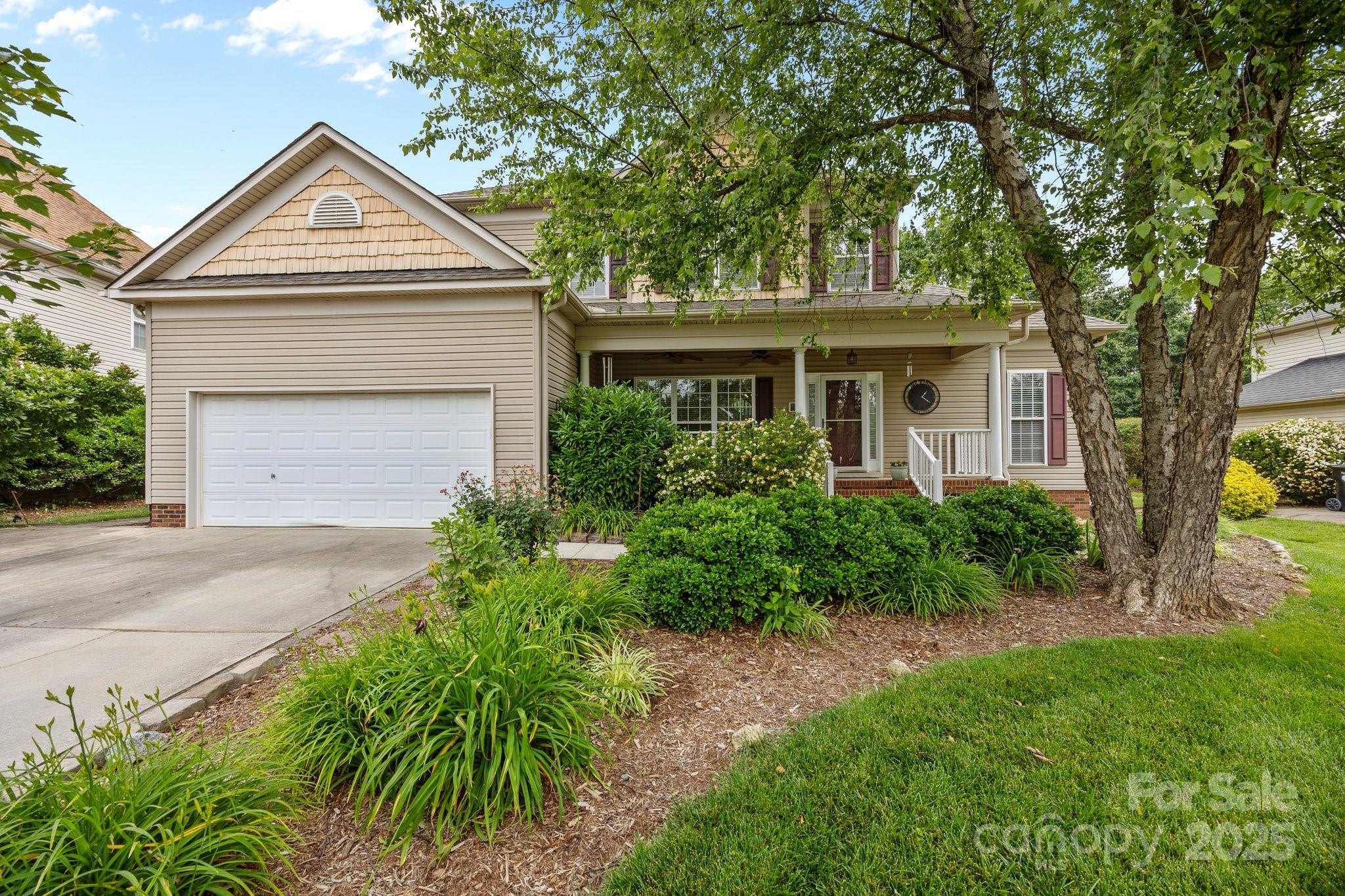 6533 Derby Lane Property Photo 1