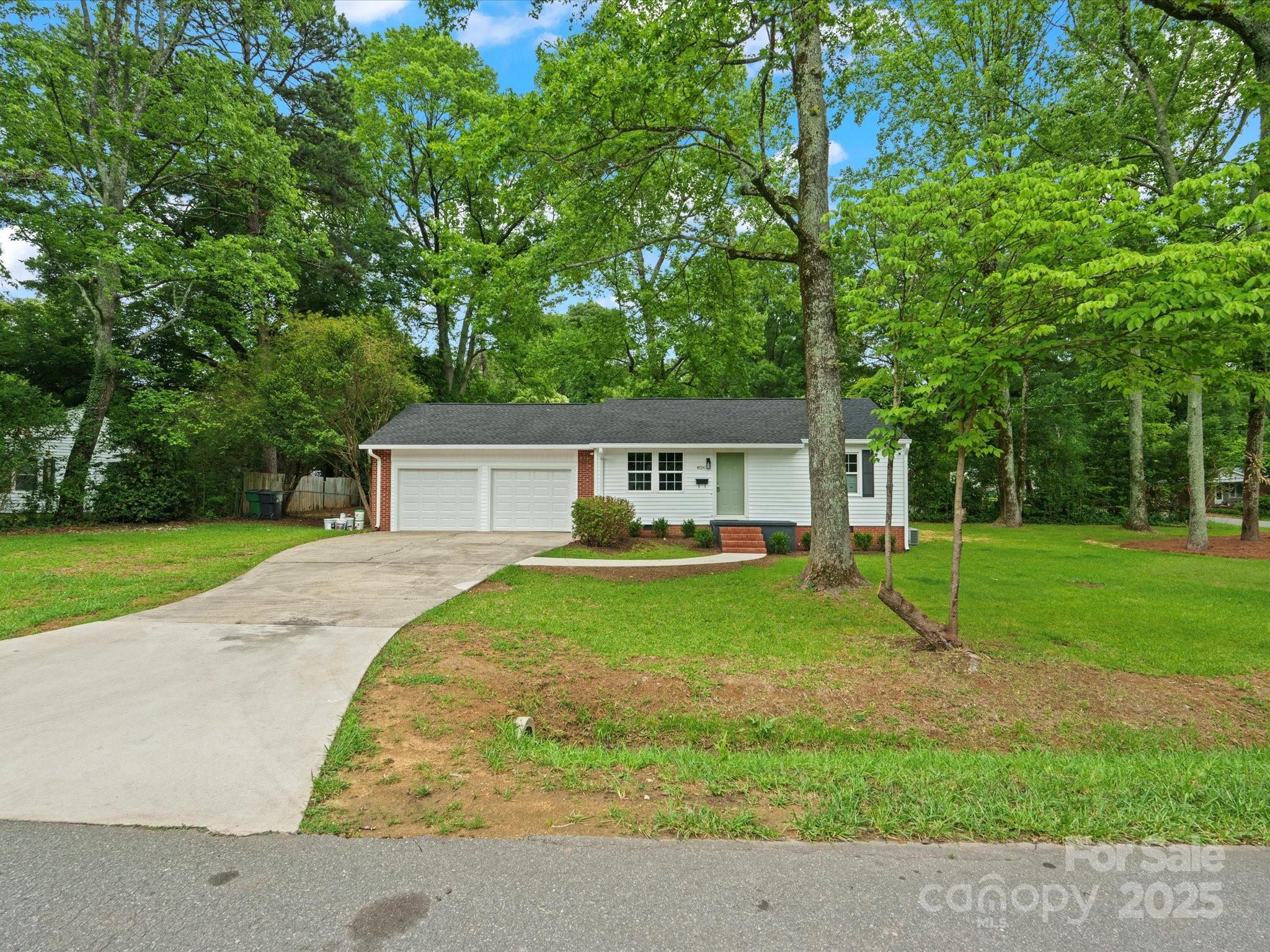 4126 Howie Circle Property Photo 1