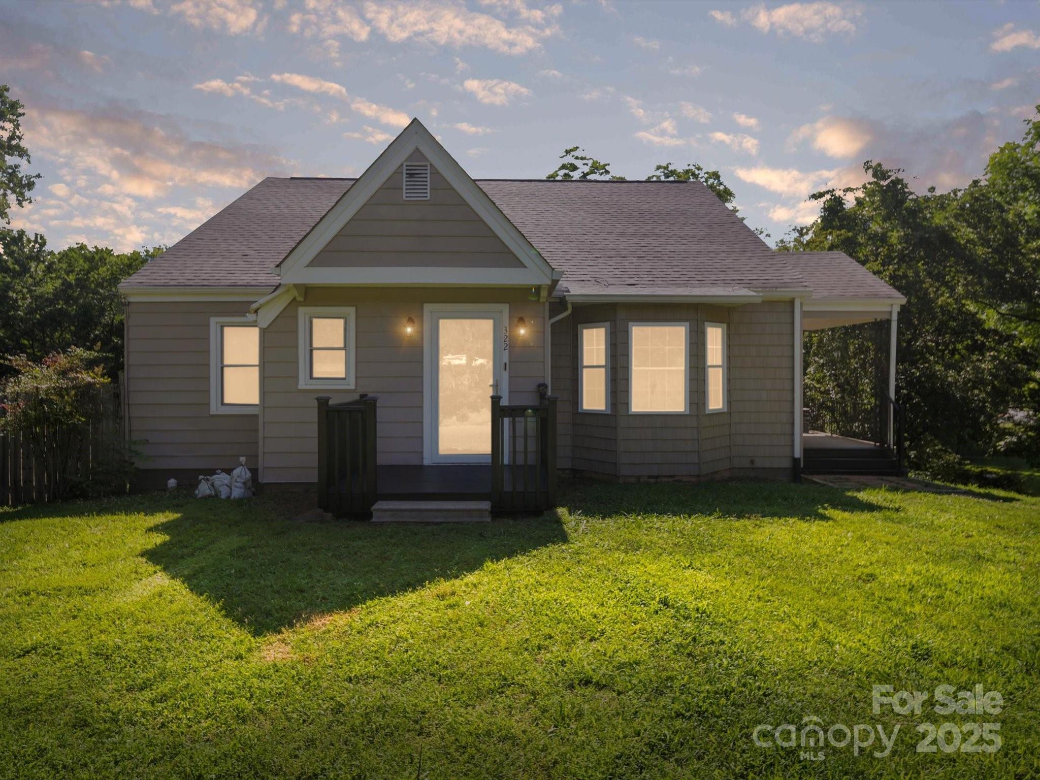 322 Peachtree Street Property Photo 1