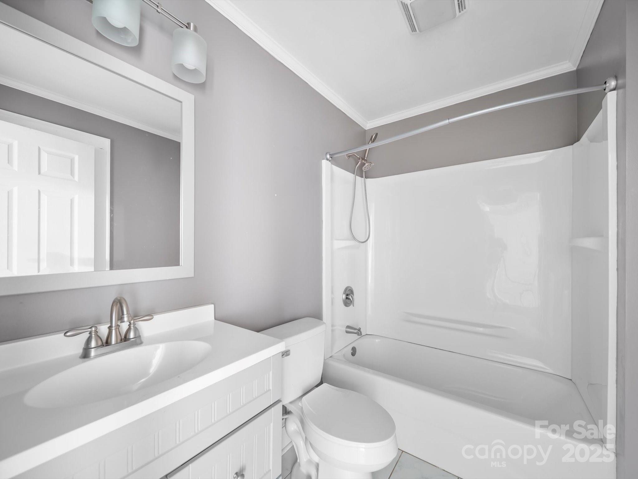 322 Peachtree Street Property Photo 13