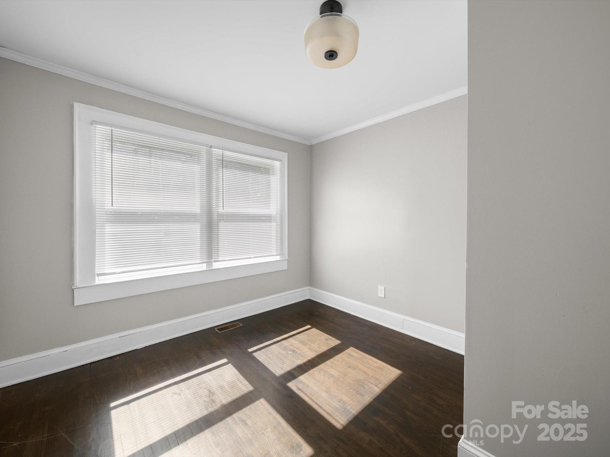 322 Peachtree Street Property Photo 14