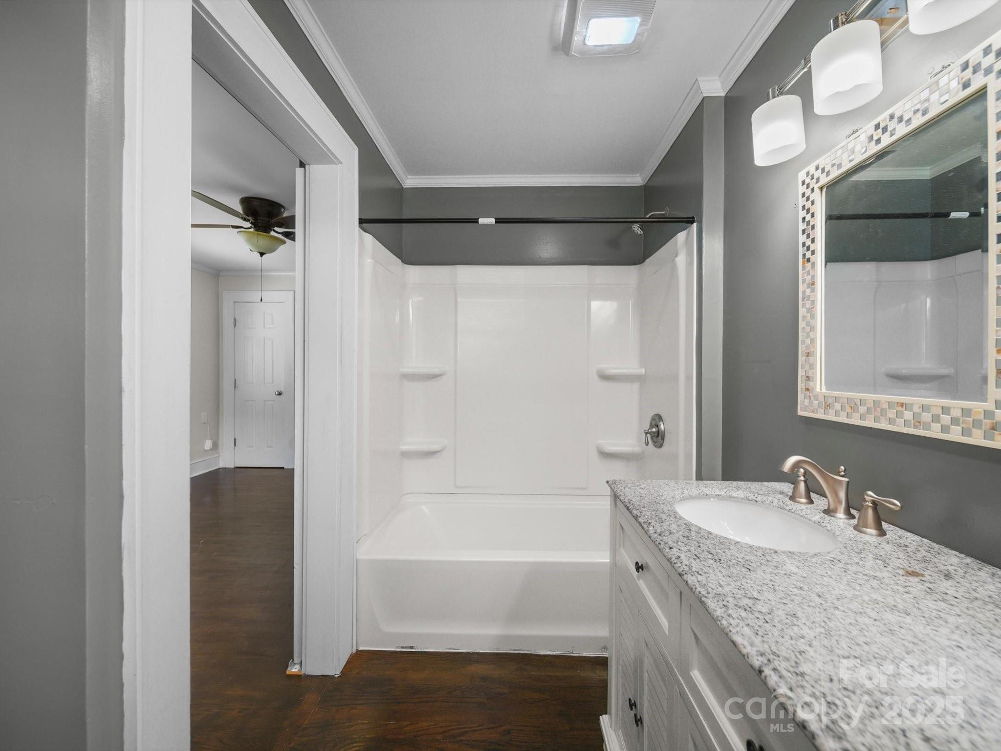 322 Peachtree Street Property Photo 17