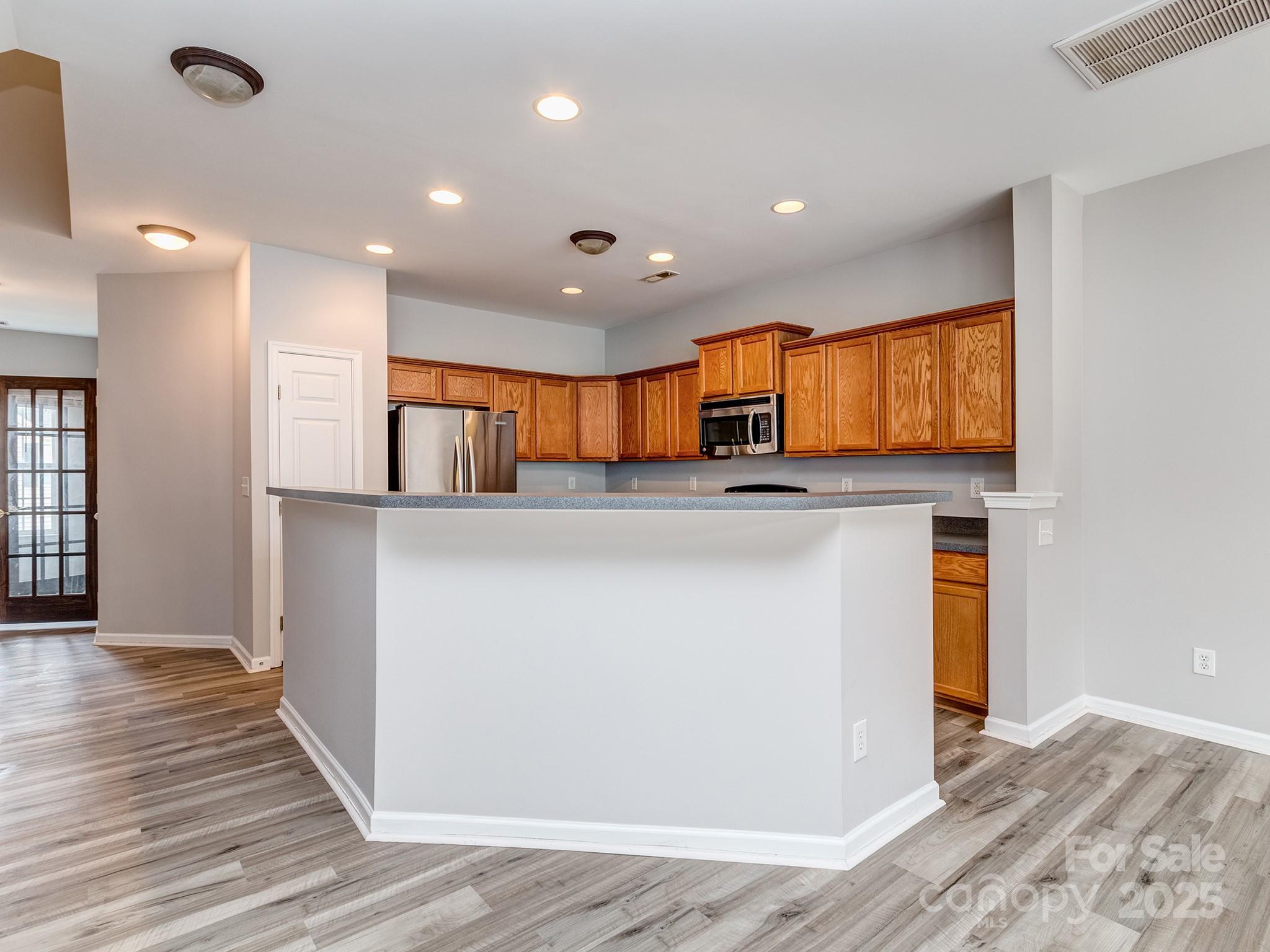 2169 Belle Vernon Avenue Property Photo 12