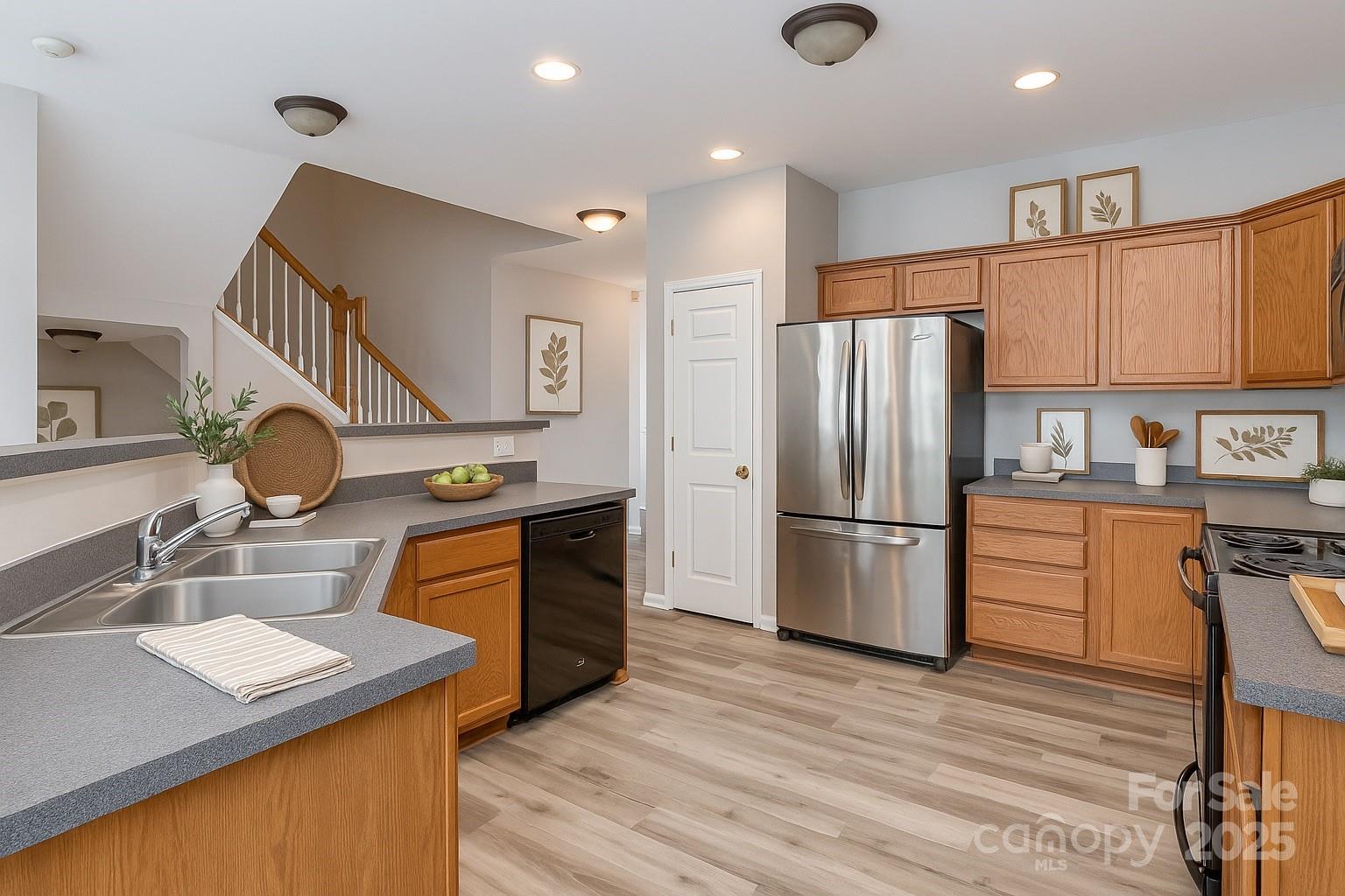 2169 Belle Vernon Avenue Property Photo 13