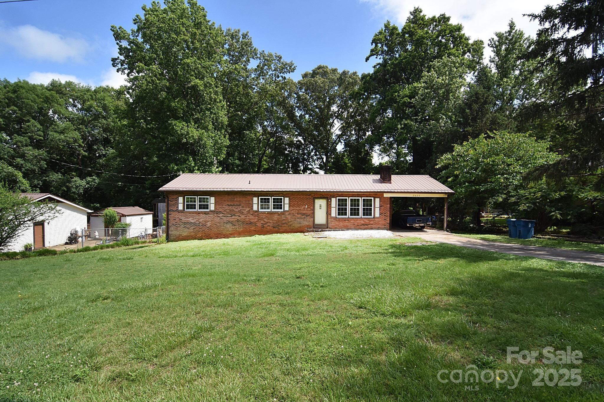 2625 Glenn Street Property Photo 1