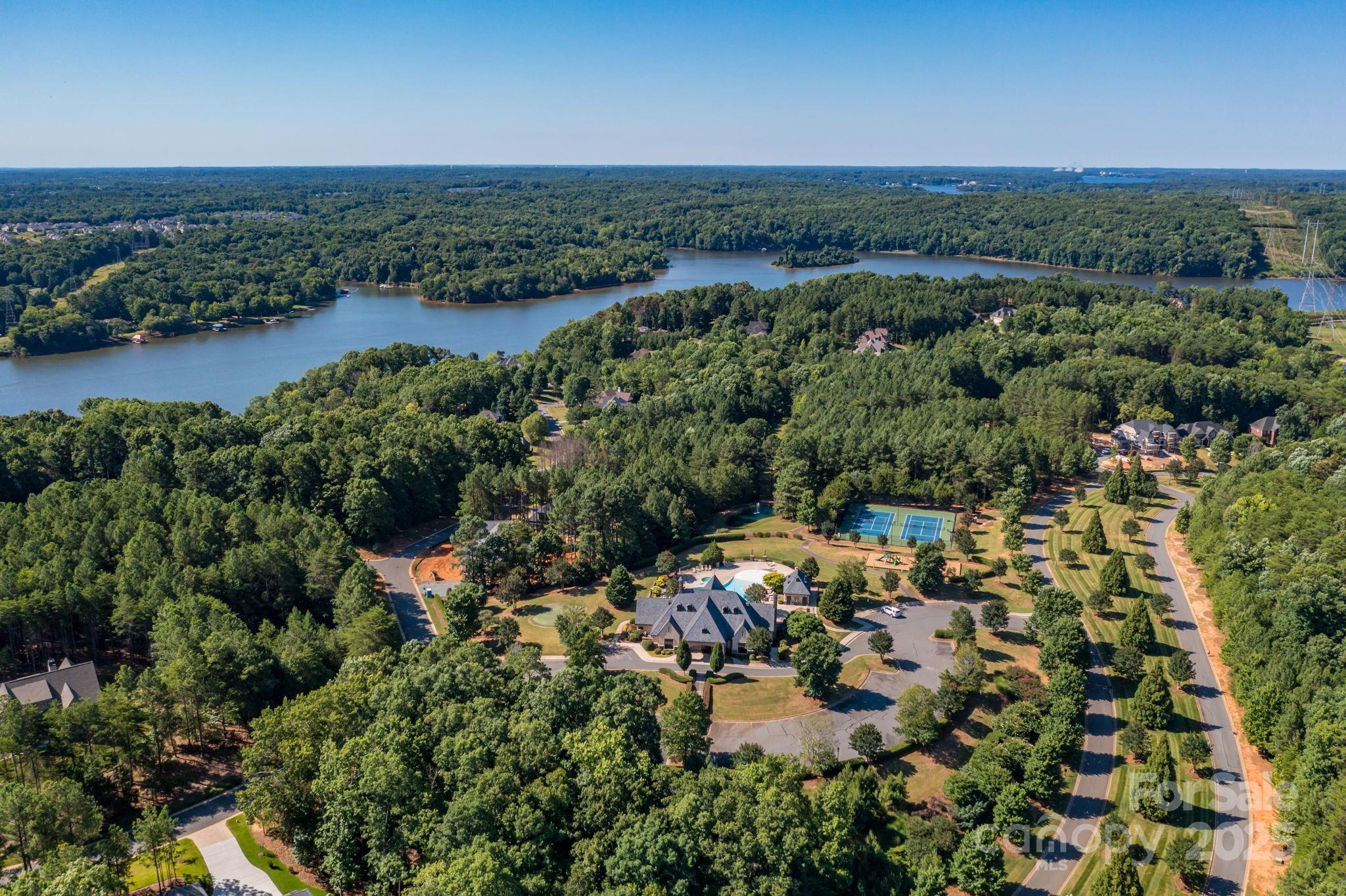 3228 Ashwood Park Drive 294 Property Photo 9